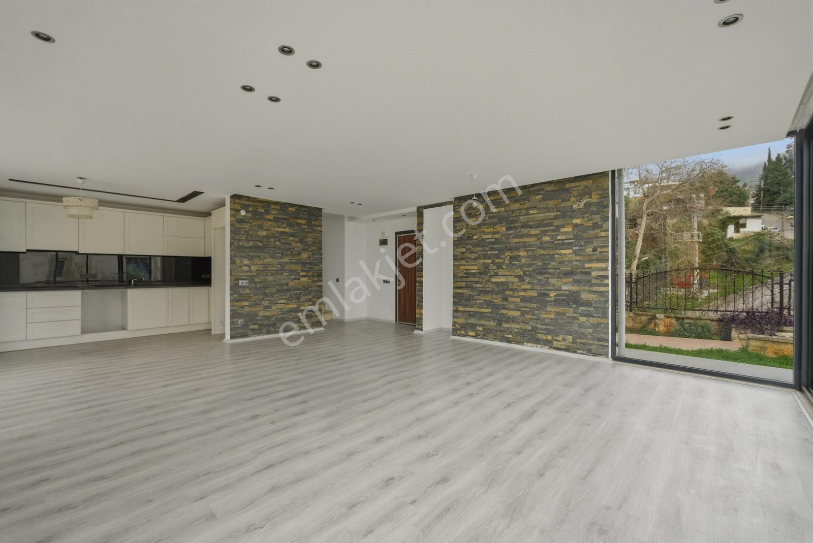Su Gözü Mahallesi 3+1 Site İçinde Müstakil Villa İkamete Uygun - Görsel 12