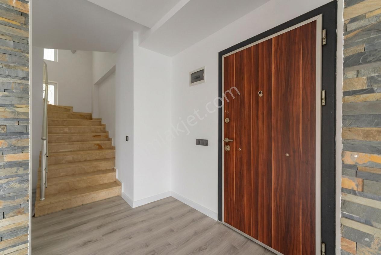 Su Gözü Mahallesi 3+1 Site İçinde Müstakil Villa İkamete Uygun - Görsel 4