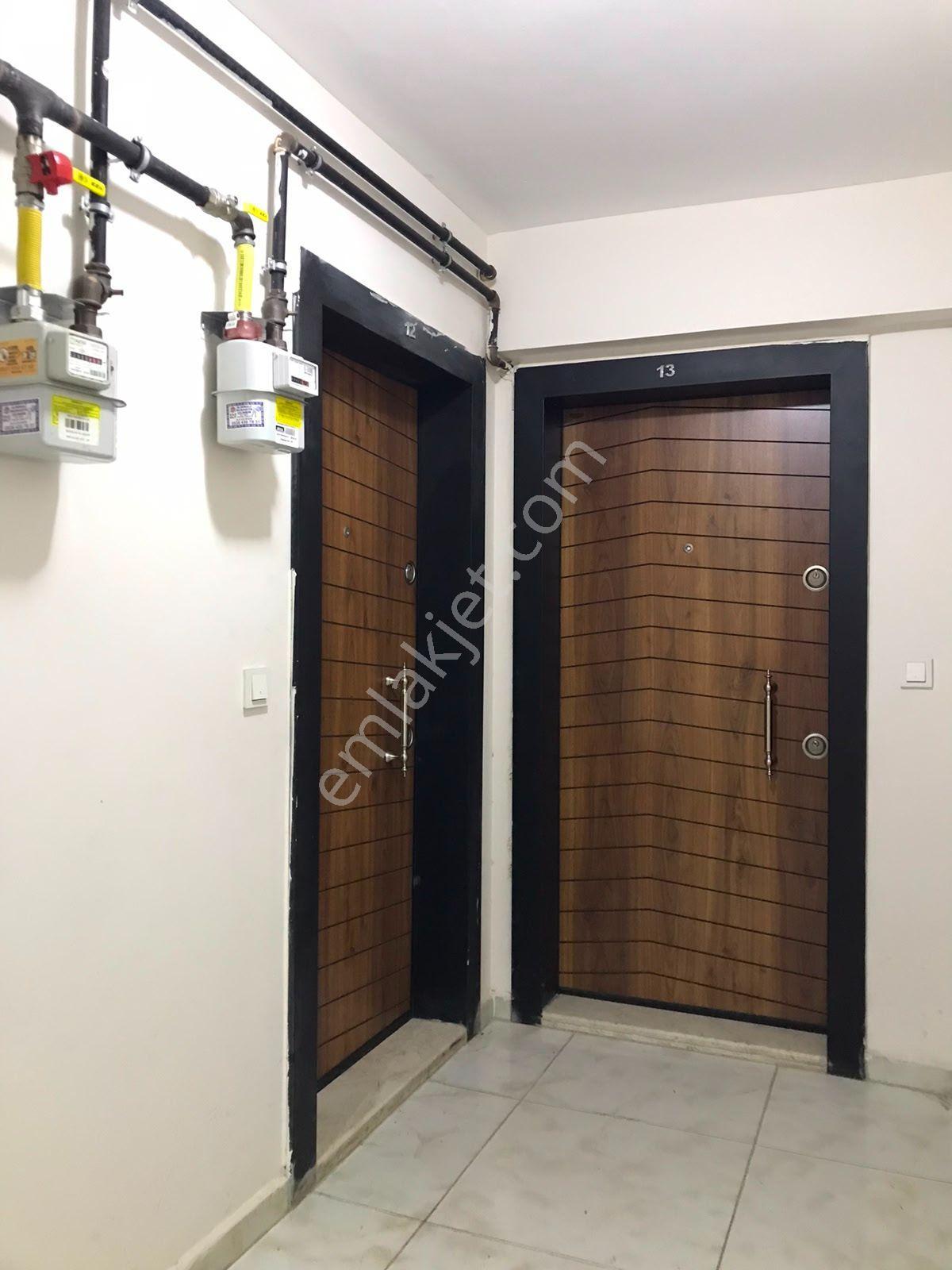 Öz Elit Emlak'tan Muradiye Mahallesinde Kiralık 1+1 Ara Kat Daire 15.000 Tl. - Görsel 4