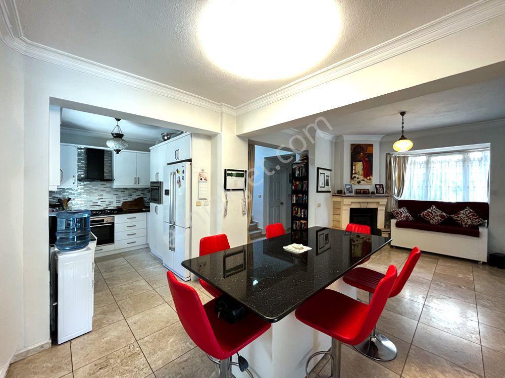 Goldhouse Dan Satılık Foça Da 450 M² Arsa Paylı, Geniş Bahçeli Müstakil Havuzlu Muhteşem Villa - Görsel 12