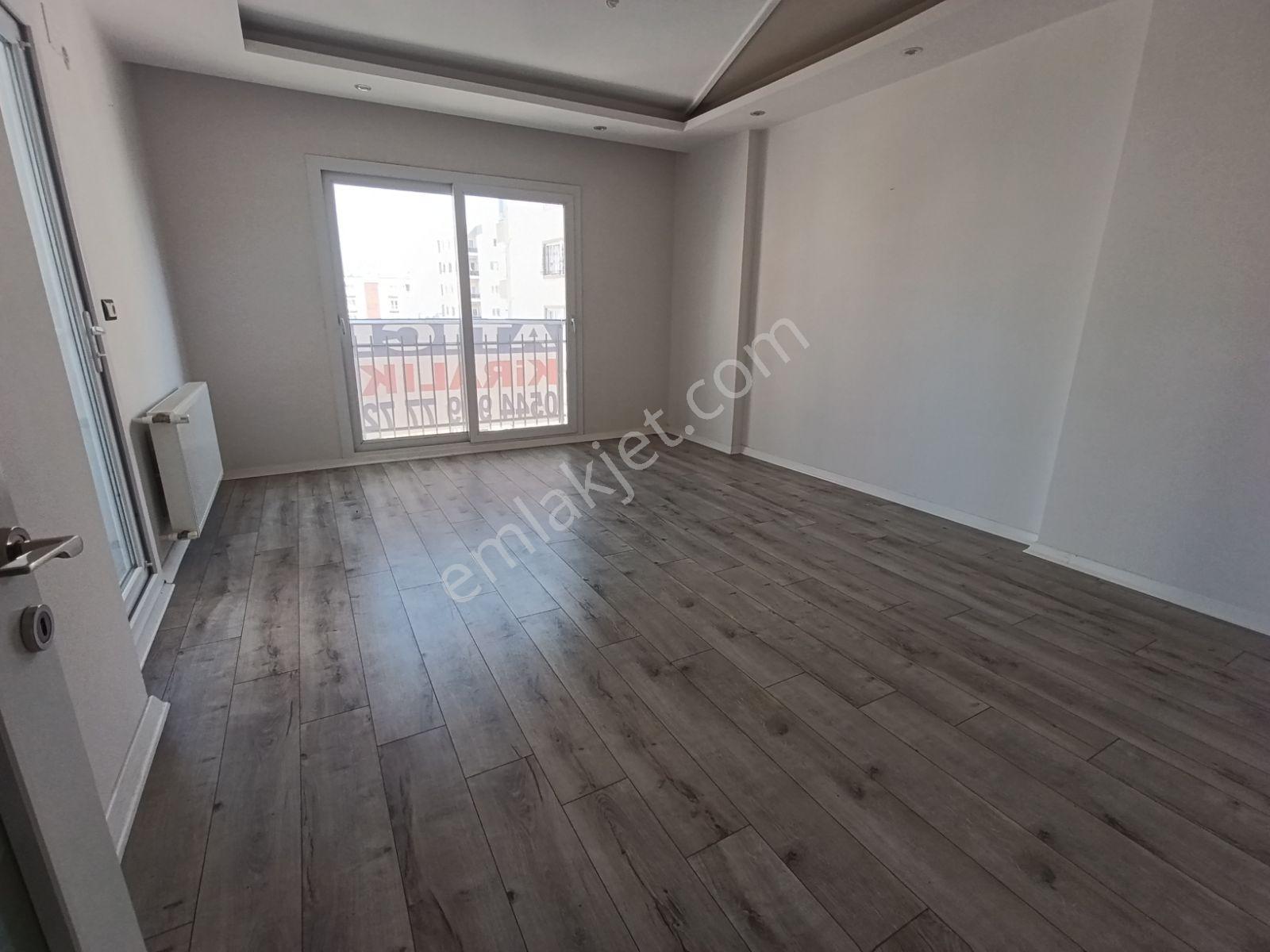 Atıcı'dan Belediyenin Yanında Kiralık Kombili 2+1 Daire.