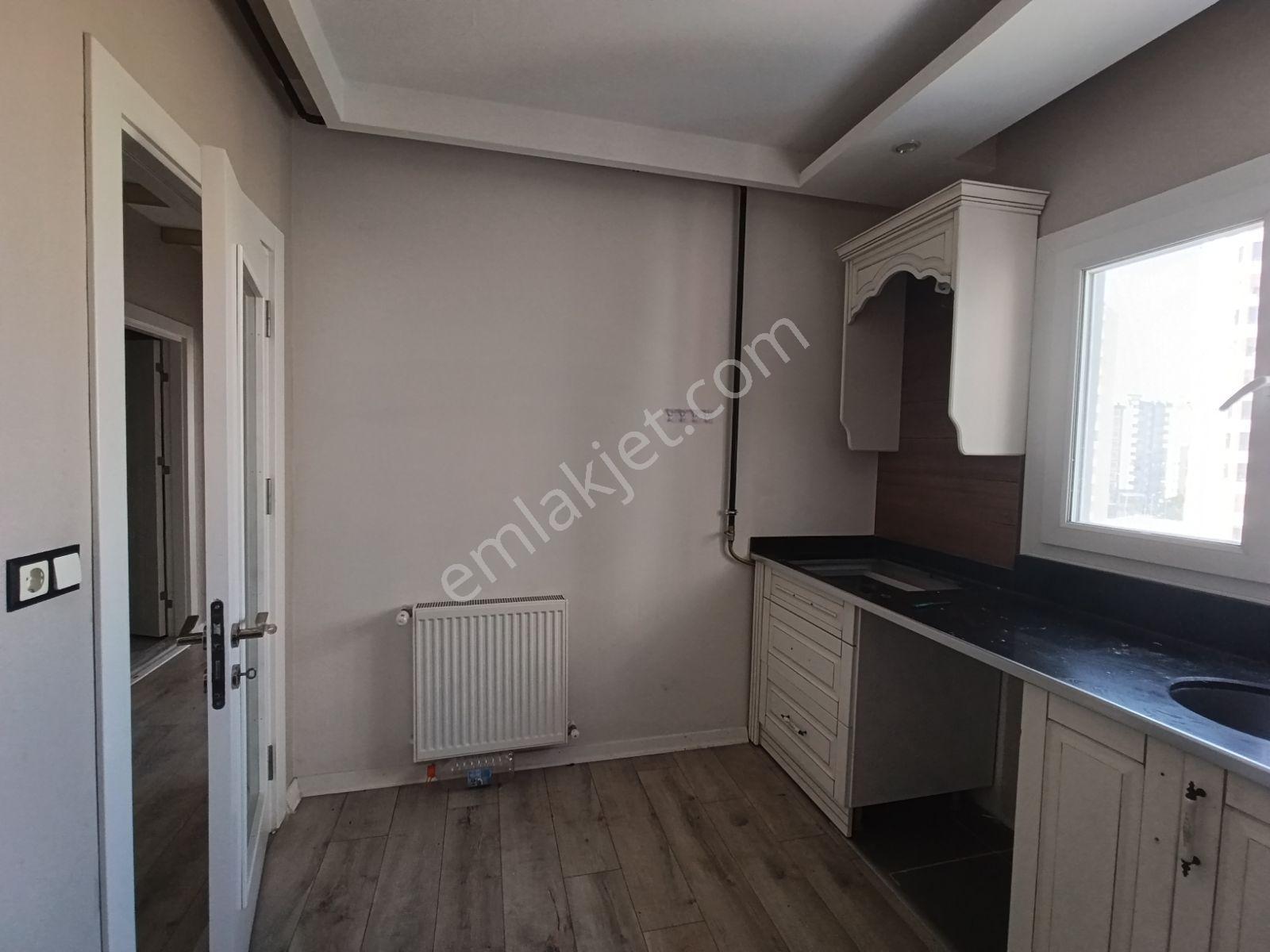 Atıcı'dan Belediyenin Yanında Kiralık Kombili 2+1 Daire. - Görsel 3