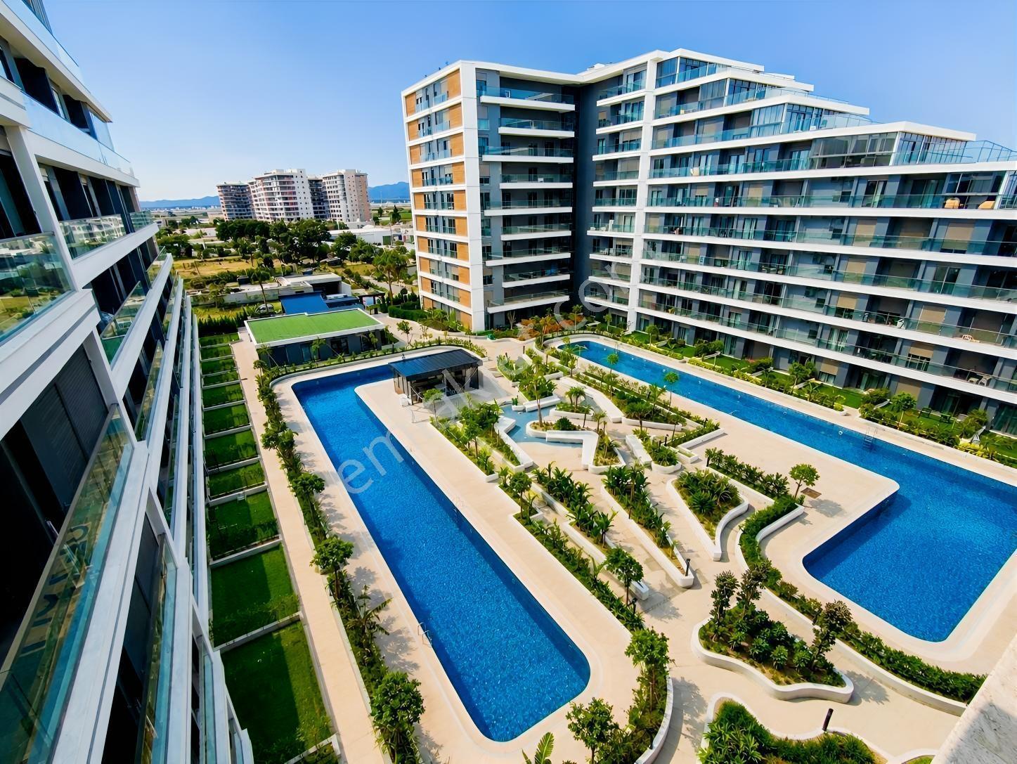 Altıntaş'ta Konsept Sitede Eşyalı 1+1 Taşınmaya Hazır Satılık
