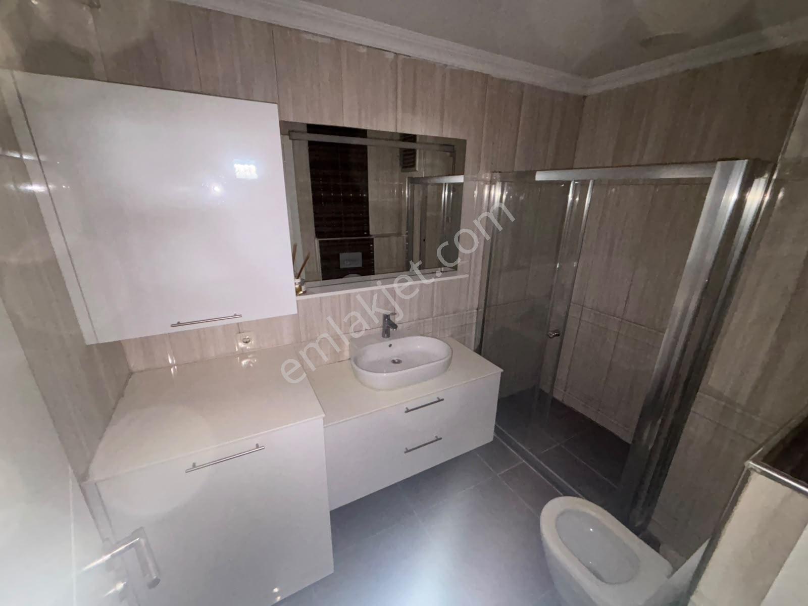 Üsküdar Doğancılar'da Ebeveyn Banyolu Giriş Katı 2+1 Daire** - Görsel 14