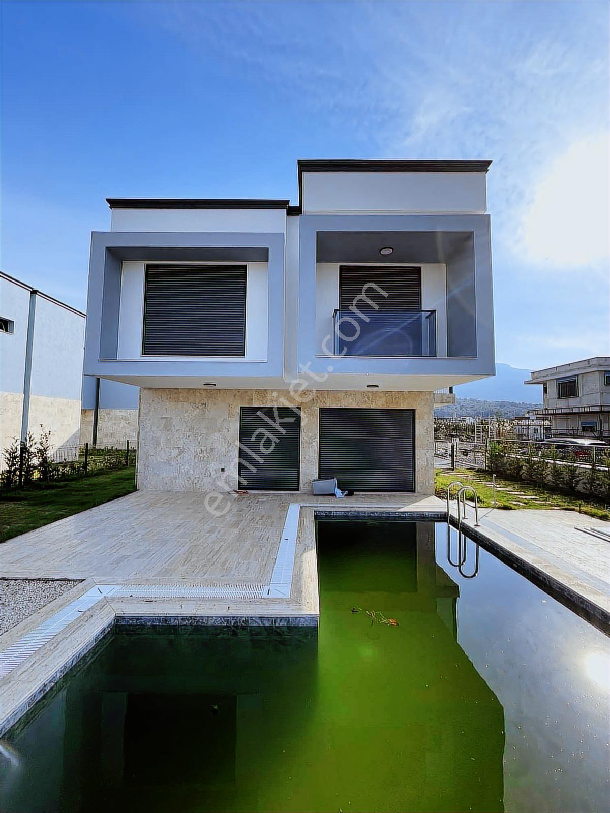 Kuşadasında Denize 300 Mt Özel Havuzlu Villa - Görsel 25