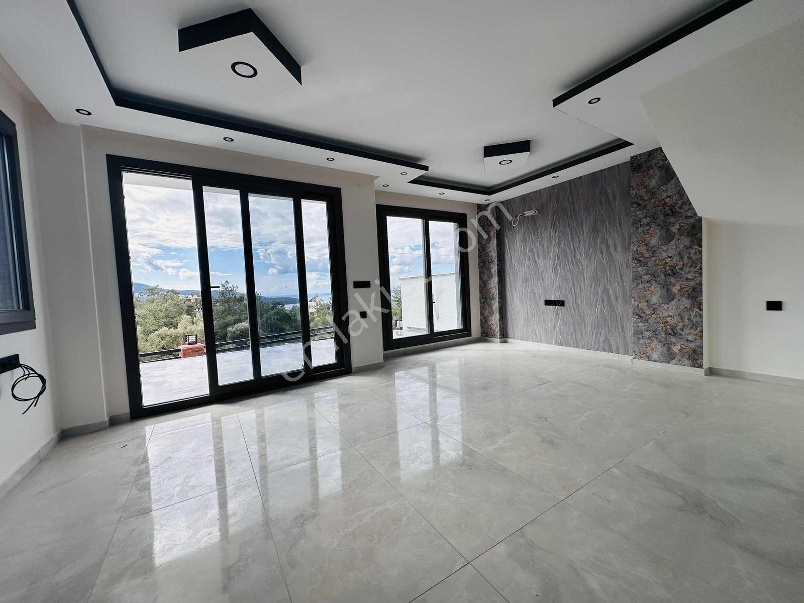 Köşe Konum Geniş Bahçeli 3+1 Villa - Görsel 10