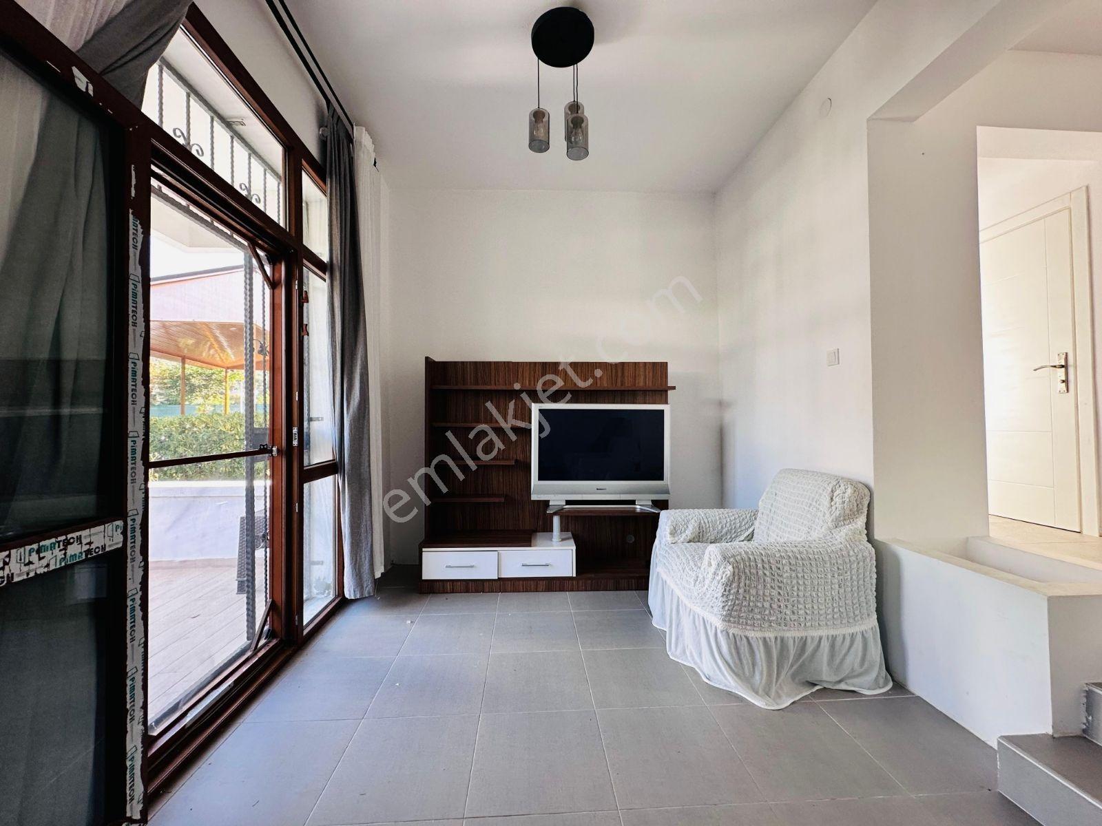 Müstakil, Geniş Bahçeli, Denize Komşu 3+1 Villa - Görsel 8