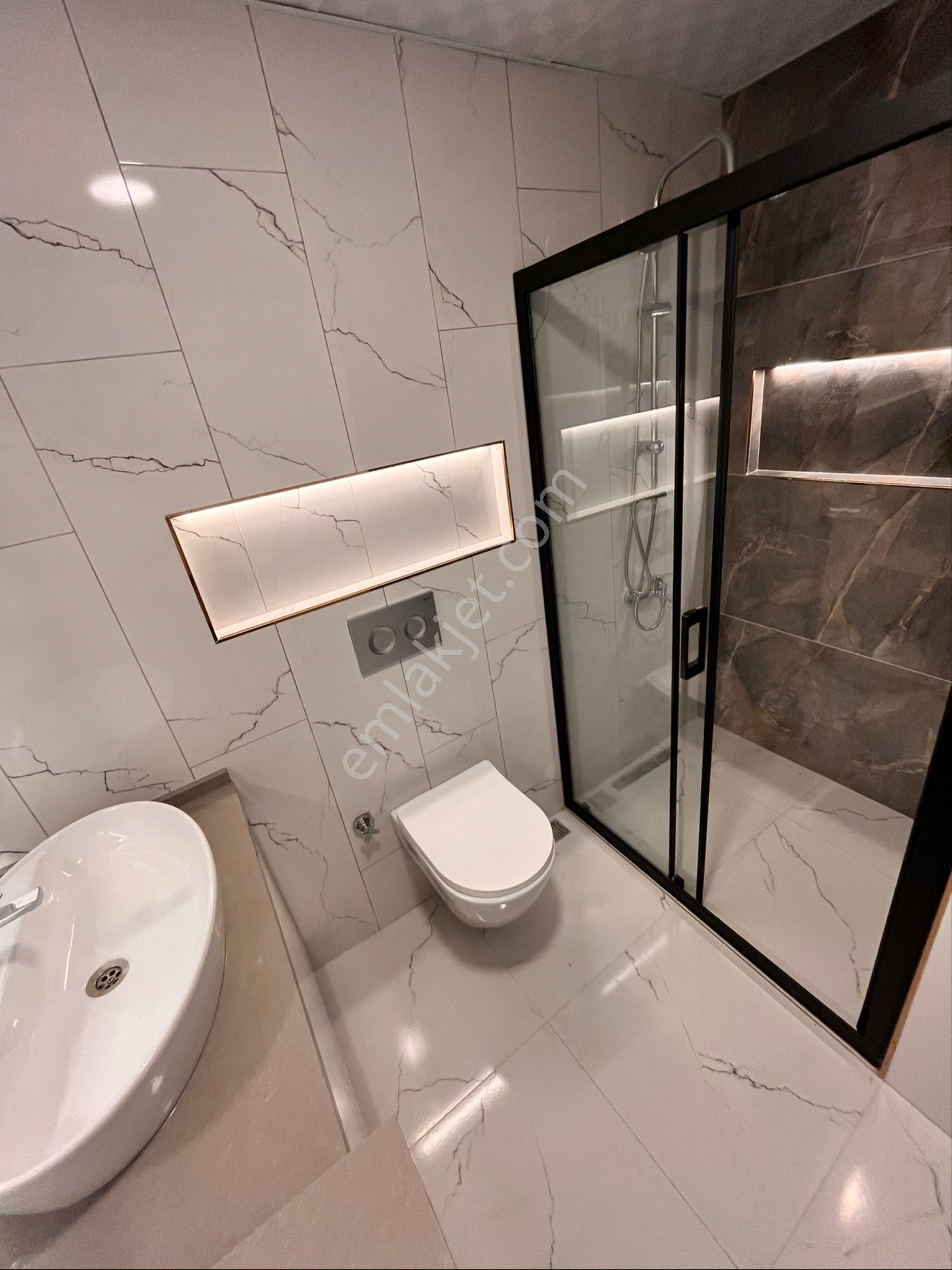 Basın Sitesinde 3+1 120m2 Arakat Lüks Dekorlu Arakat Konunda Köş Daire - Görsel 28