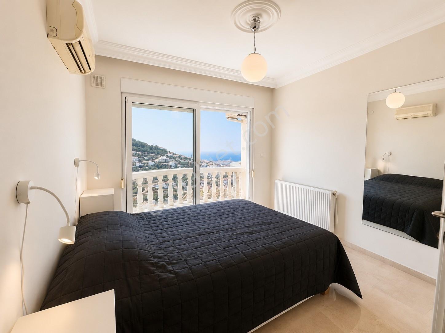 Alanya Tepe 4+1 350m2 3 Balkon,otopark,havuz,eşyalı,kale Manzara - Görsel 13