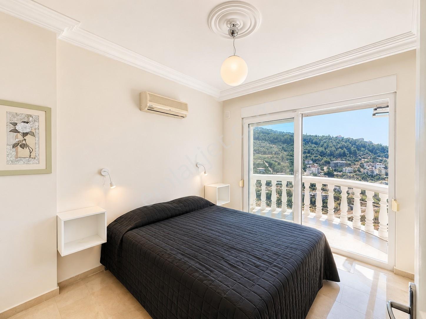 Alanya Tepe 4+1 350m2 3 Balkon,otopark,havuz,eşyalı,kale Manzara - Görsel 4