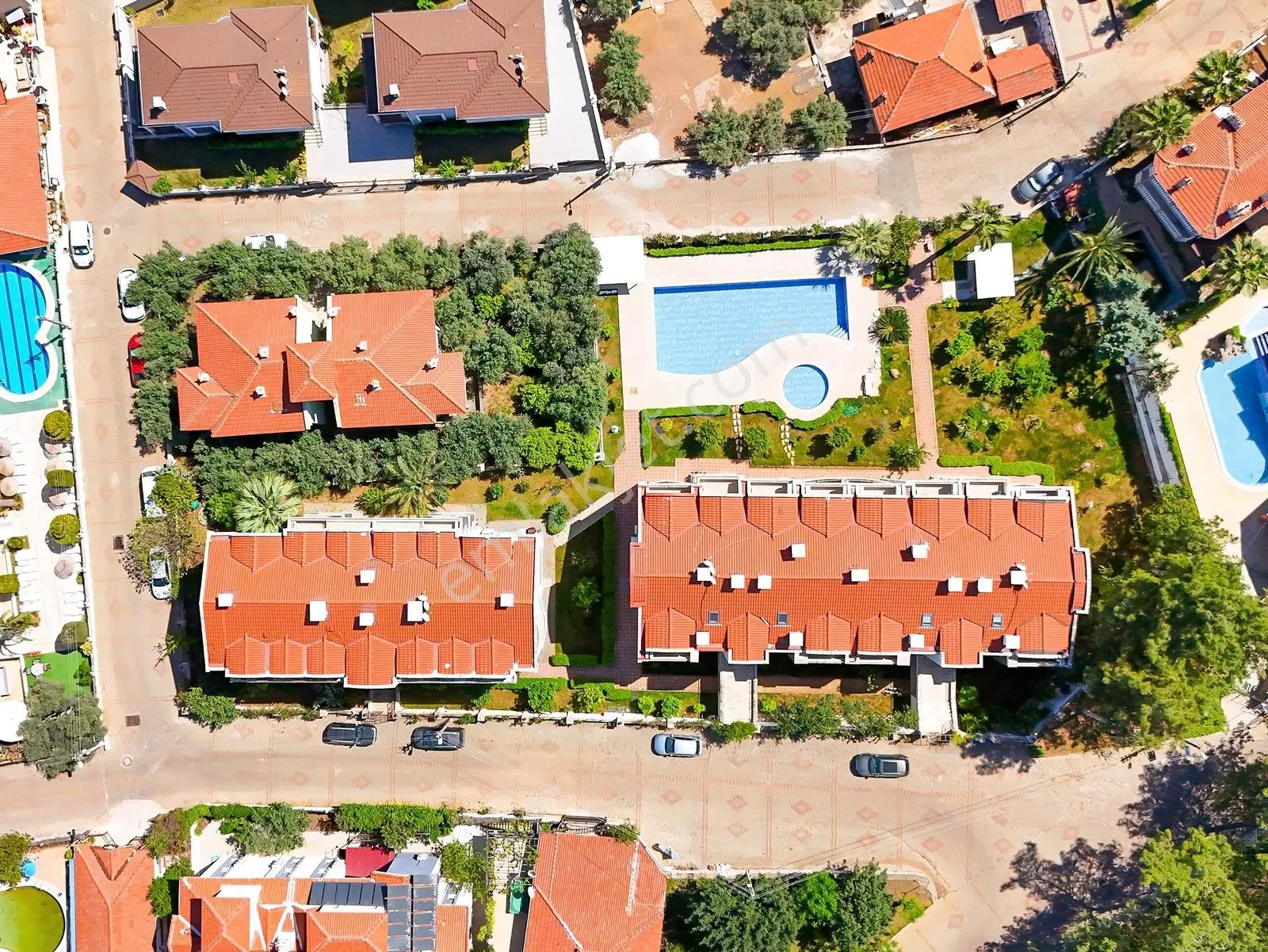 Ata'dan İçmeler'de Genç, Havuzlu Ve Bahçeli Sitede 3+1 Dubleks - Görsel 3