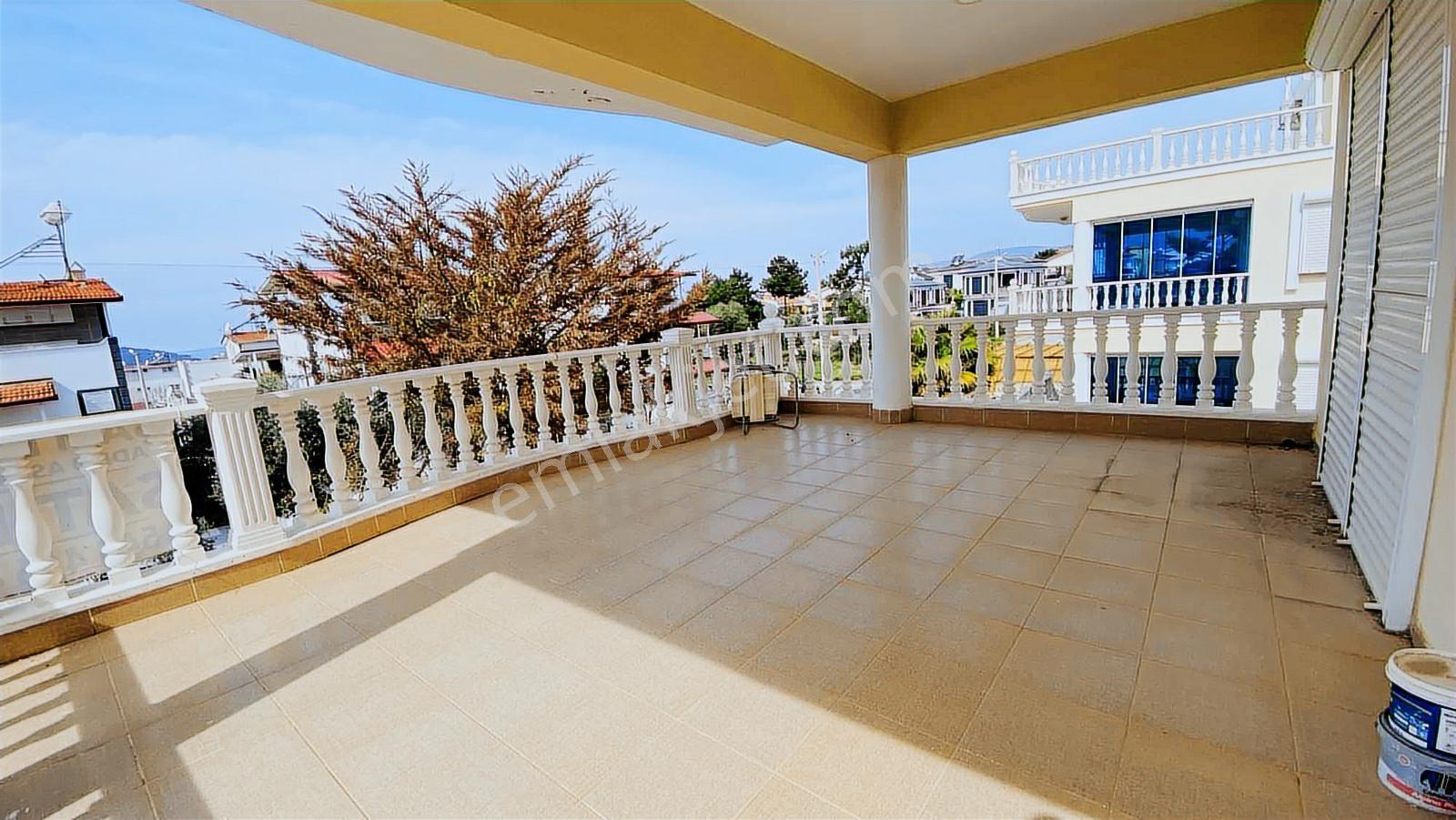 İngilizden Satılık 4+1 Trıplex Havuzlu Villa - Görsel 18