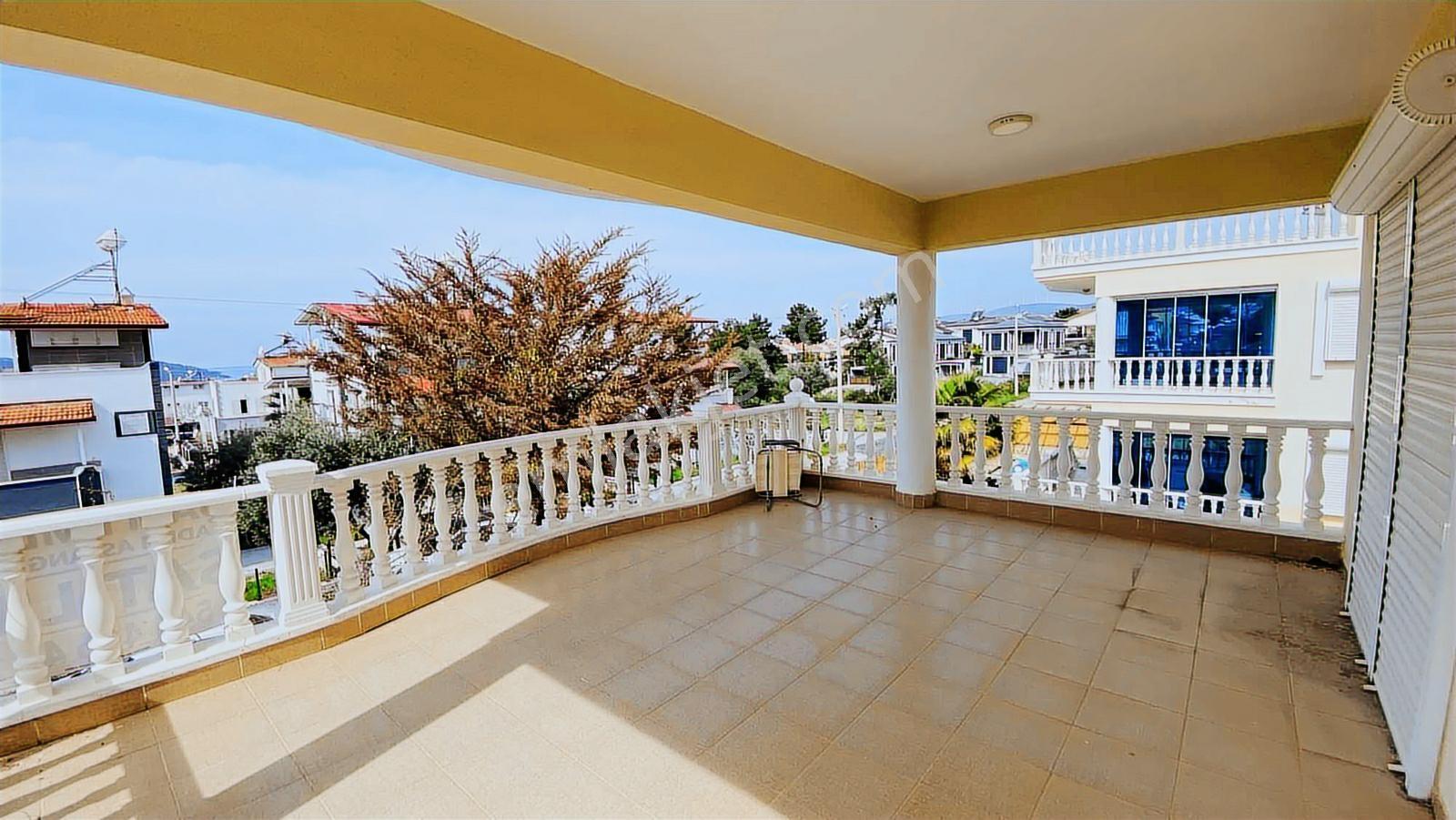 İngilizden Satılık 4+1 Trıplex Havuzlu Villa - Görsel 10