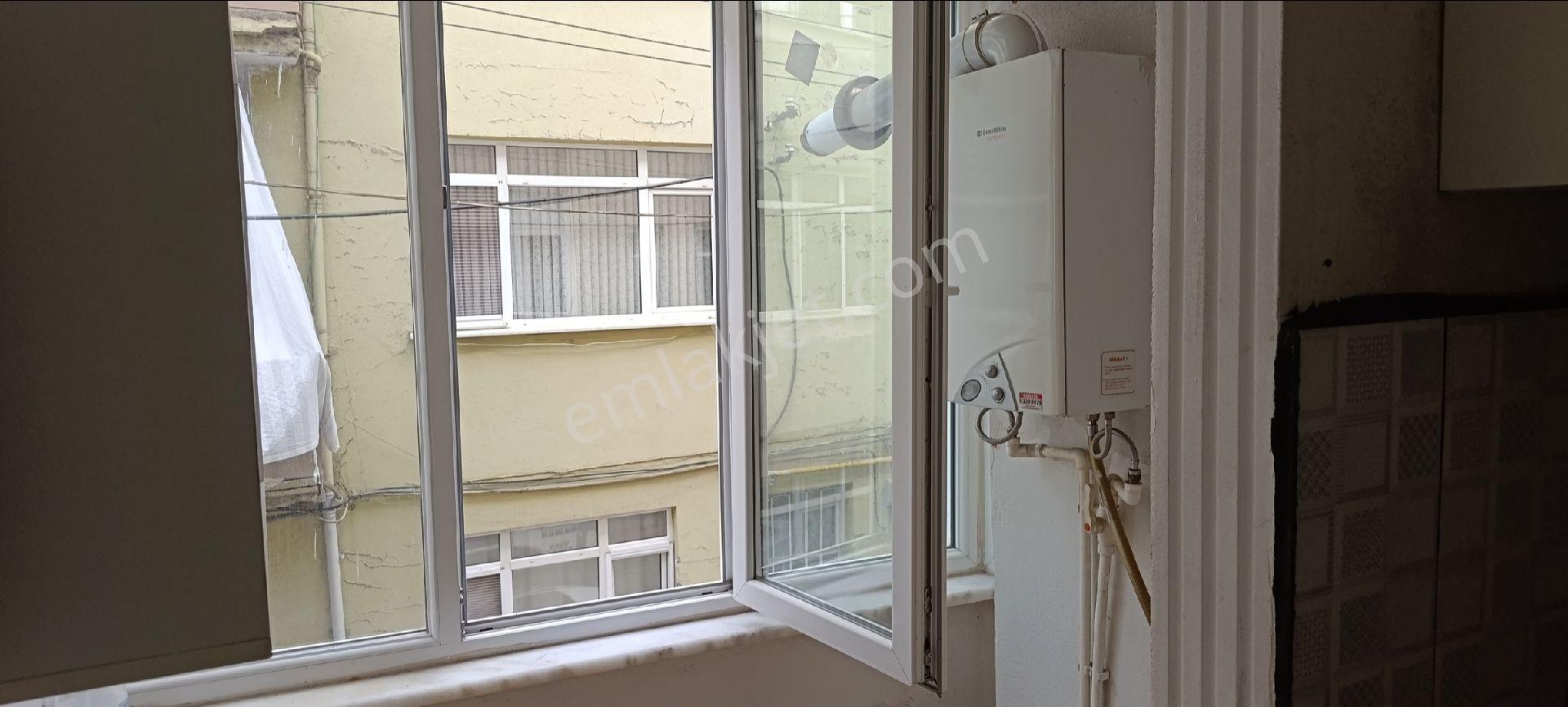 İzmit Merkezde Yürüyüş Yoluna Adım Mesafesi 2+1 Kiralık Daire - Görsel 19
