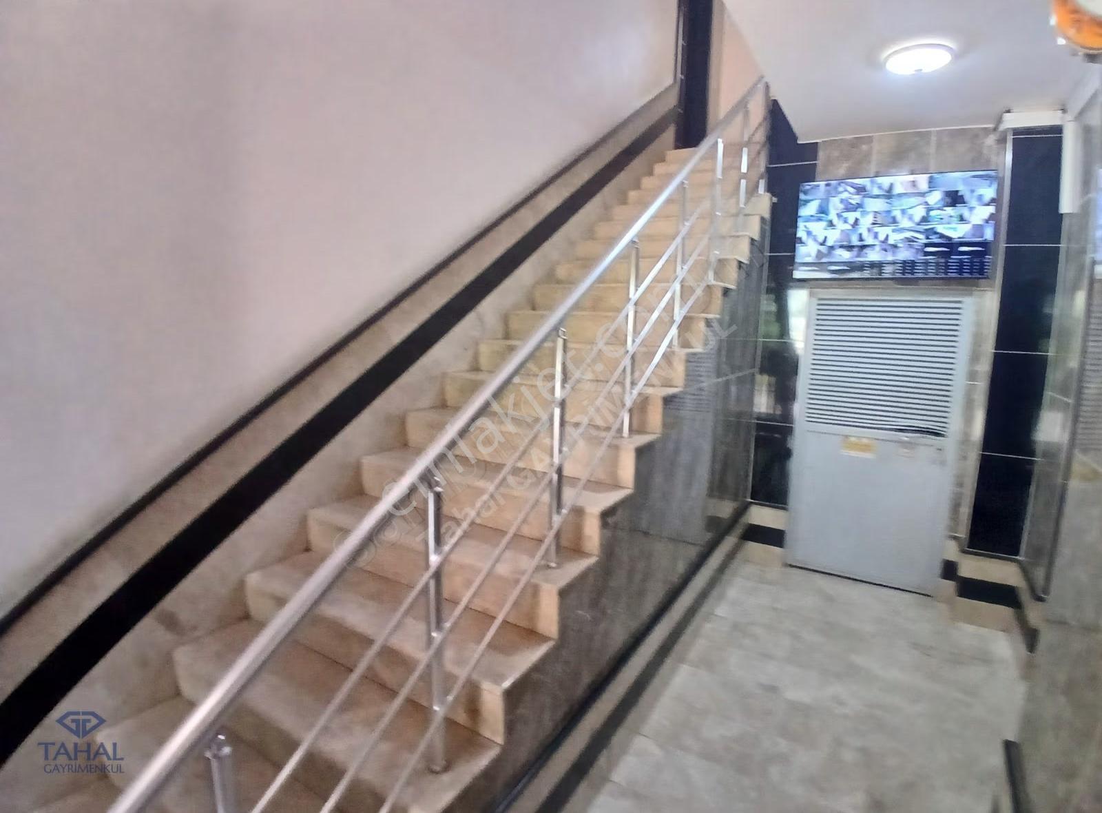 Güneş Mh. Ana Cd Üzeri Site İçin'de 2+195m2 Güney Cephe - Görsel 2