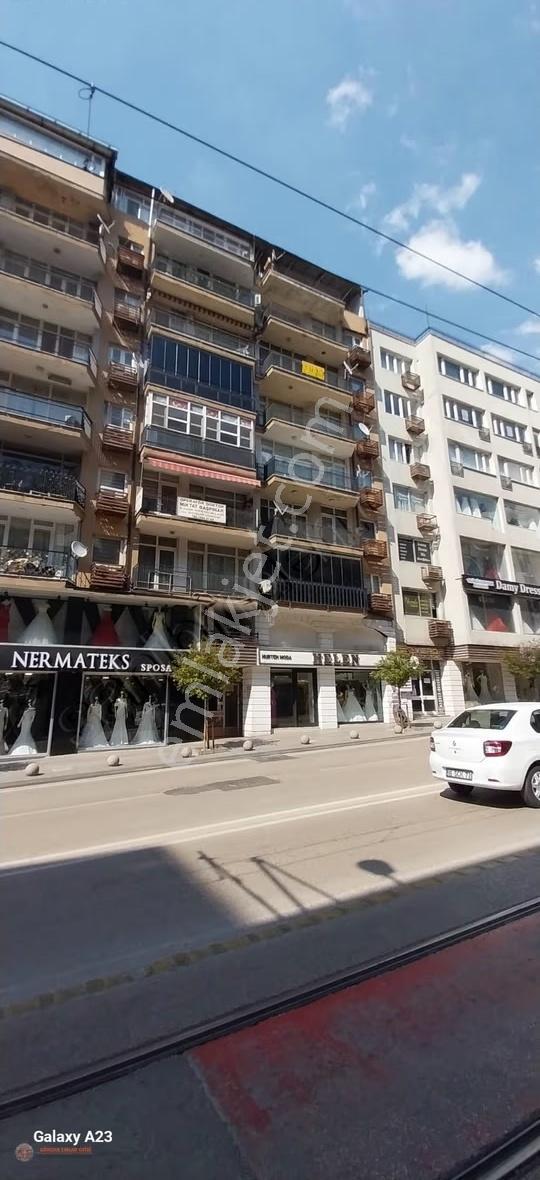 Altıparmak Cadde Üstü Satılık Daire