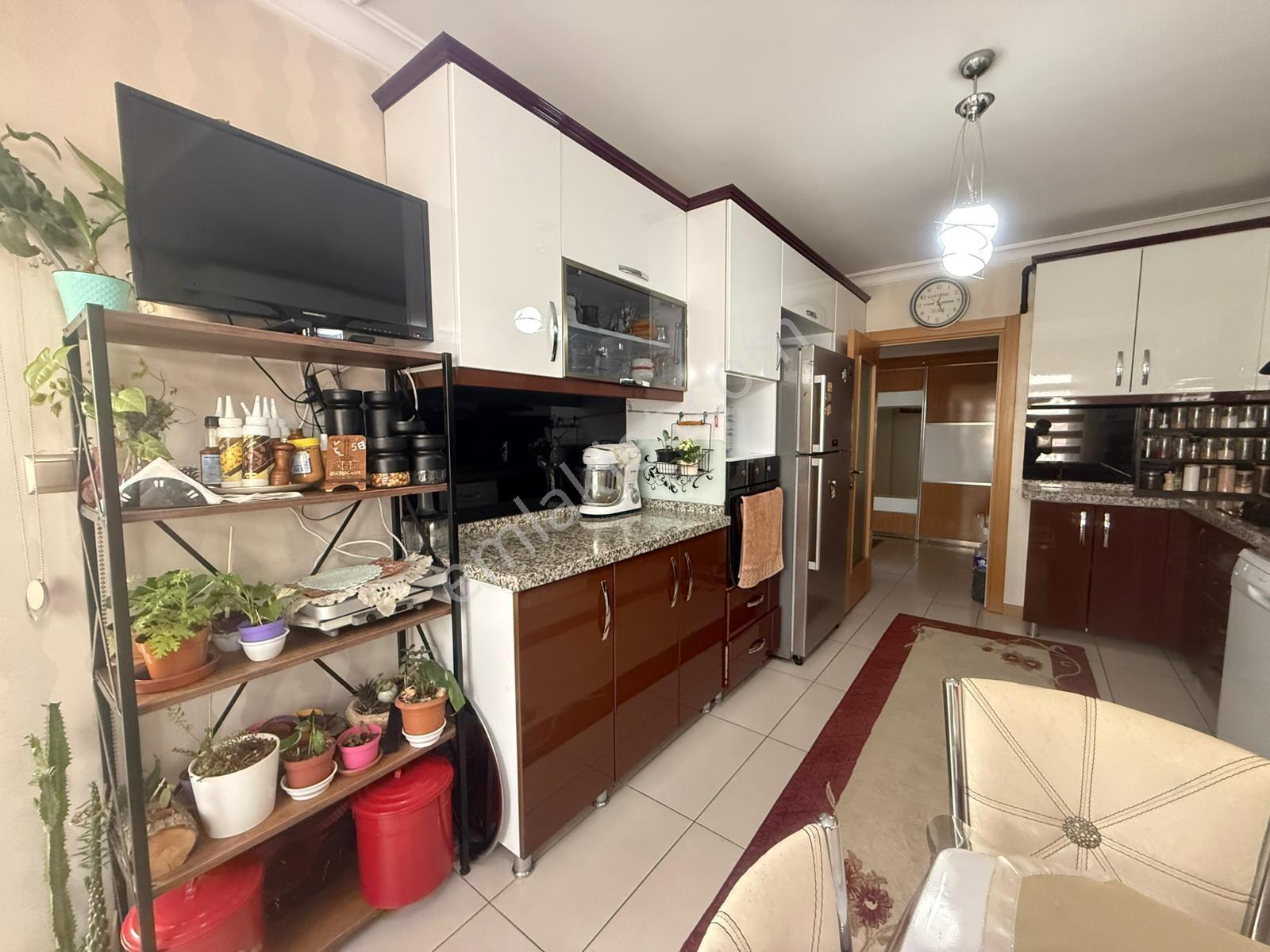 Mehmet Zengin'den Okullar Bölgesinde Lüx Sitede 3+1 Teras Balkon - Görsel 7