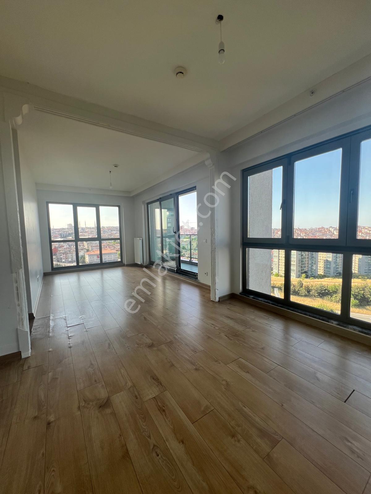 Tem Avrasya Sitesi Hemen Taşınmaya Hazır Boş 3+1,5 Daire - Görsel 7