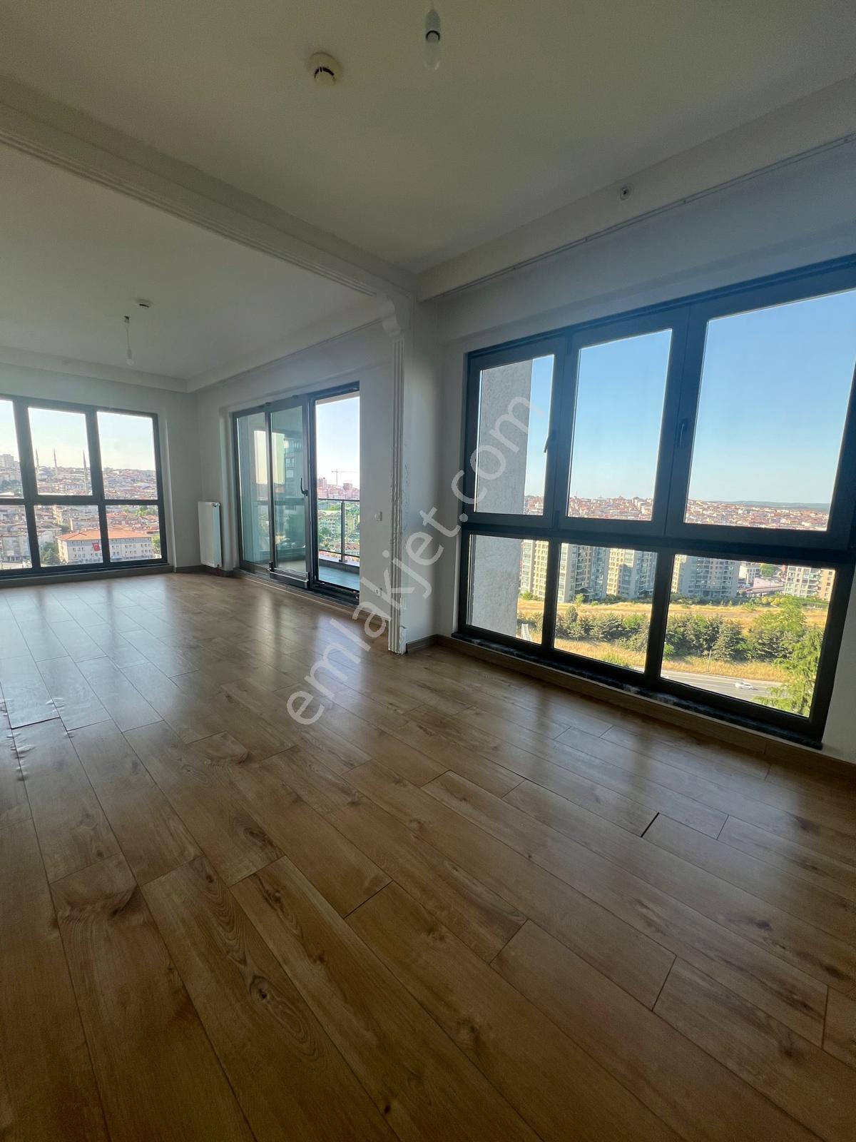 Tem Avrasya Sitesi Hemen Taşınmaya Hazır Boş 3+1,5 Daire - Görsel 11
