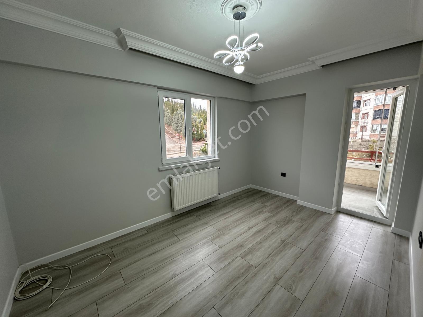 Beyoğlu'ndan Merkezde Full Yapılı Ara Kat Tam Güney Cephe 3+1 - Görsel 24