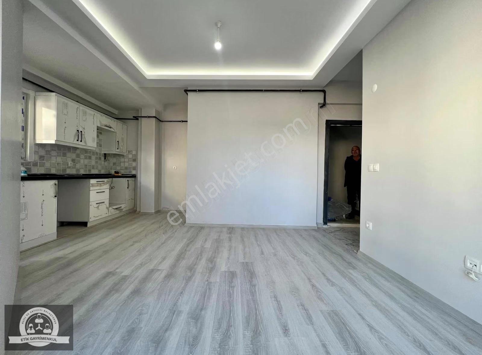 Akpınar Mahallesinde Yatırımlık Ve Oturuma Hazır 1+1 Daire - Görsel 5