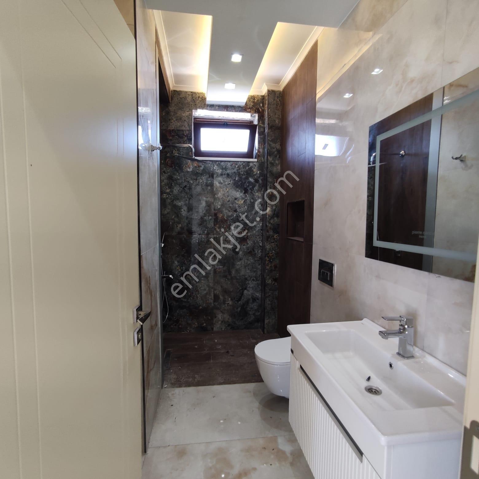 Ekmel' De Panoramik Deniz Ve Şehir Manzaralı Müstakil Taş Villa - Görsel 3