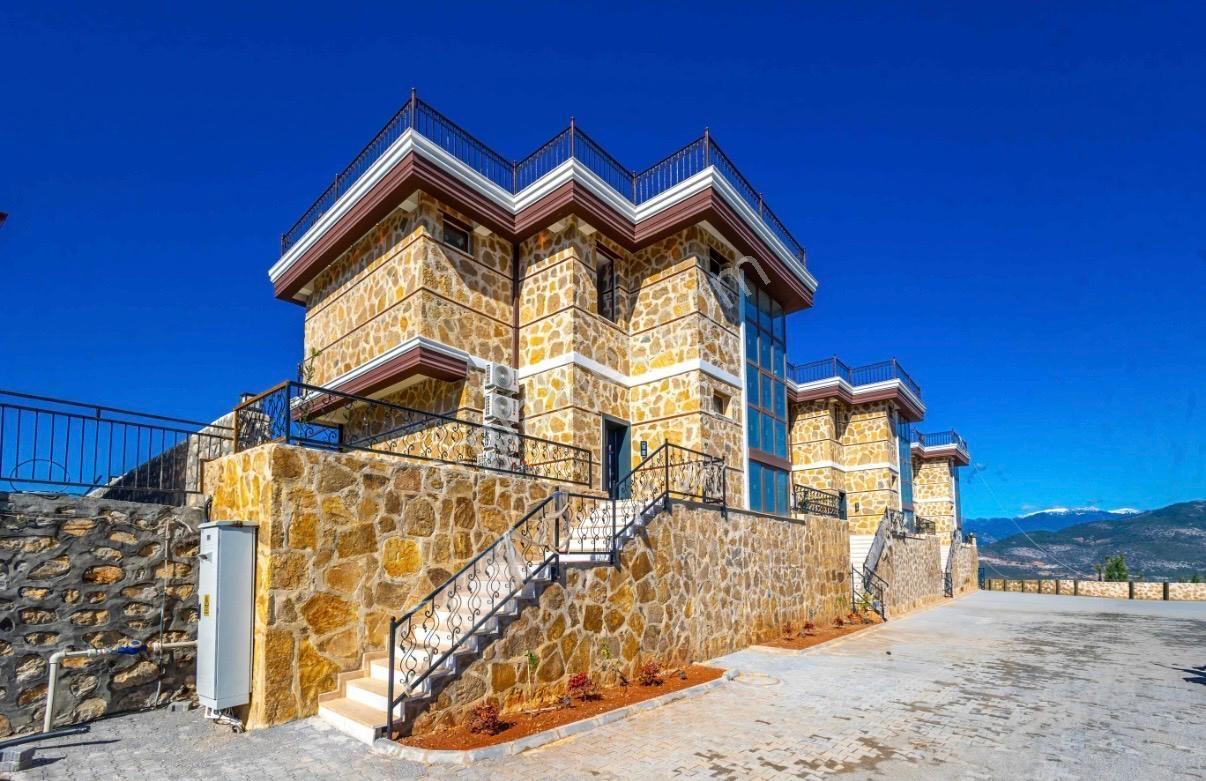 Ekmel' De Panoramik Deniz Ve Şehir Manzaralı Müstakil Taş Villa - Görsel 18