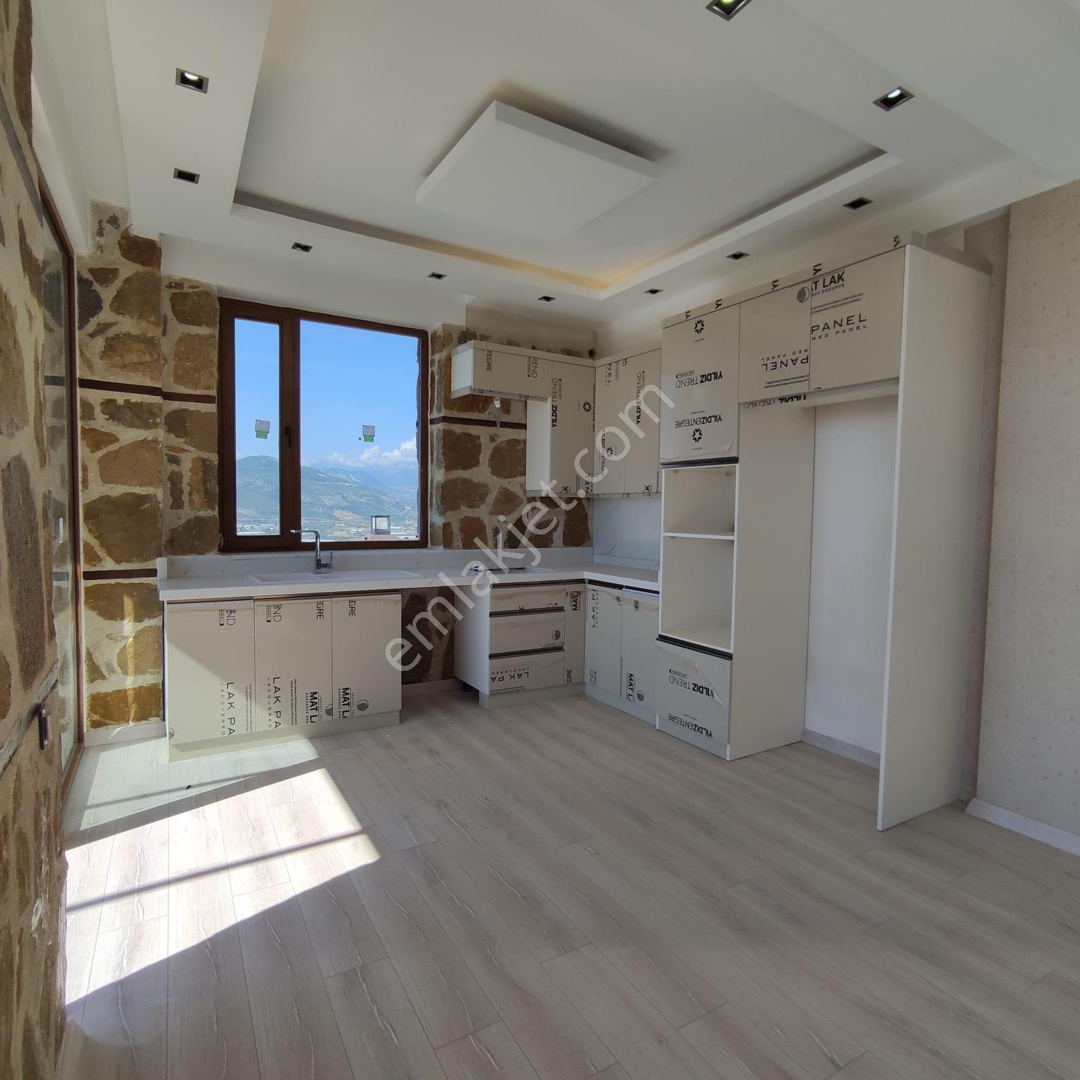 Ekmel' De Panoramik Deniz Ve Şehir Manzaralı Müstakil Taş Villa - Görsel 19