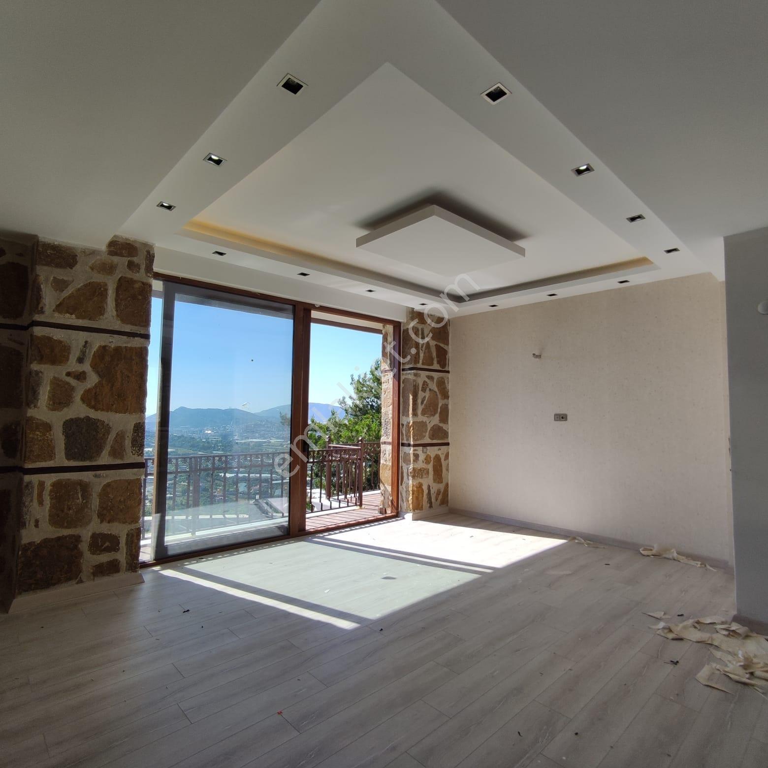 Ekmel' De Panoramik Deniz Ve Şehir Manzaralı Müstakil Taş Villa - Görsel 12