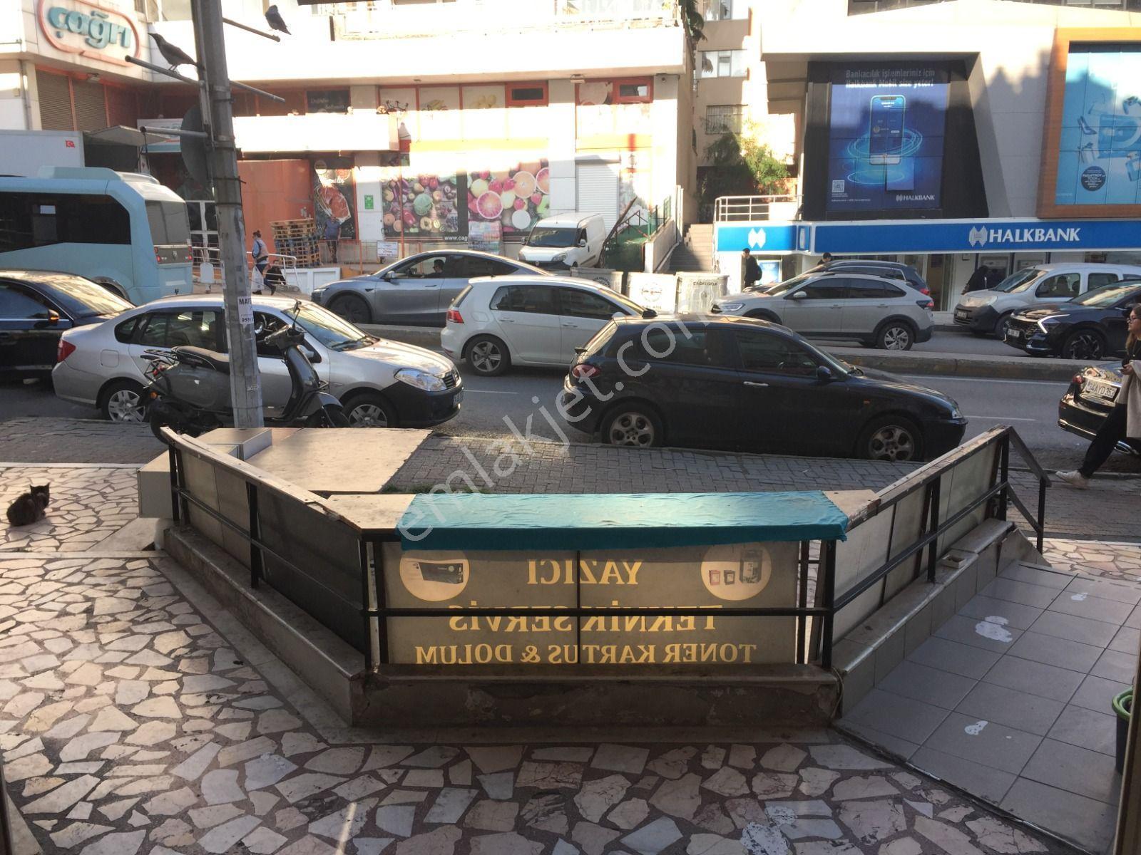 Küçükyalı'da Minibüs Yolunda Pasaj İçinde 15m2 Dükkan - Görsel 15