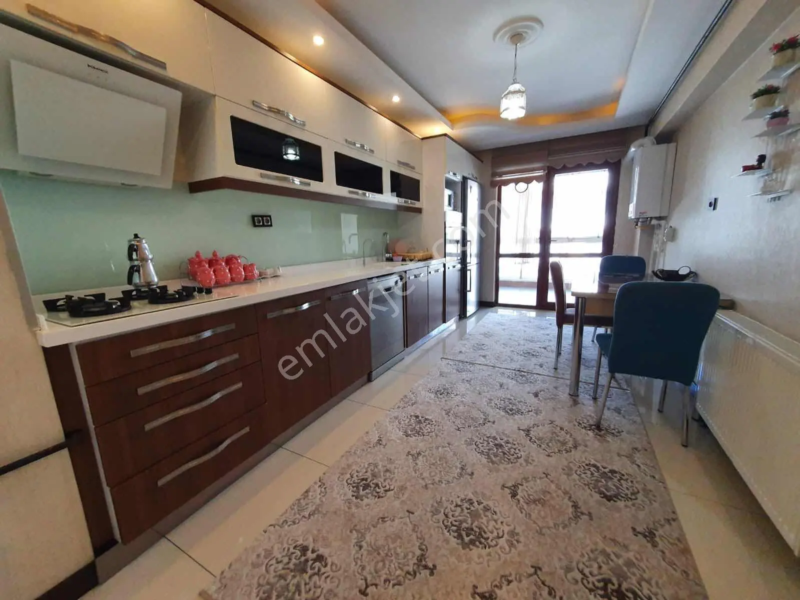 Eksen'den Ful Yapılı Ful Eşyalı Kiralık Daire