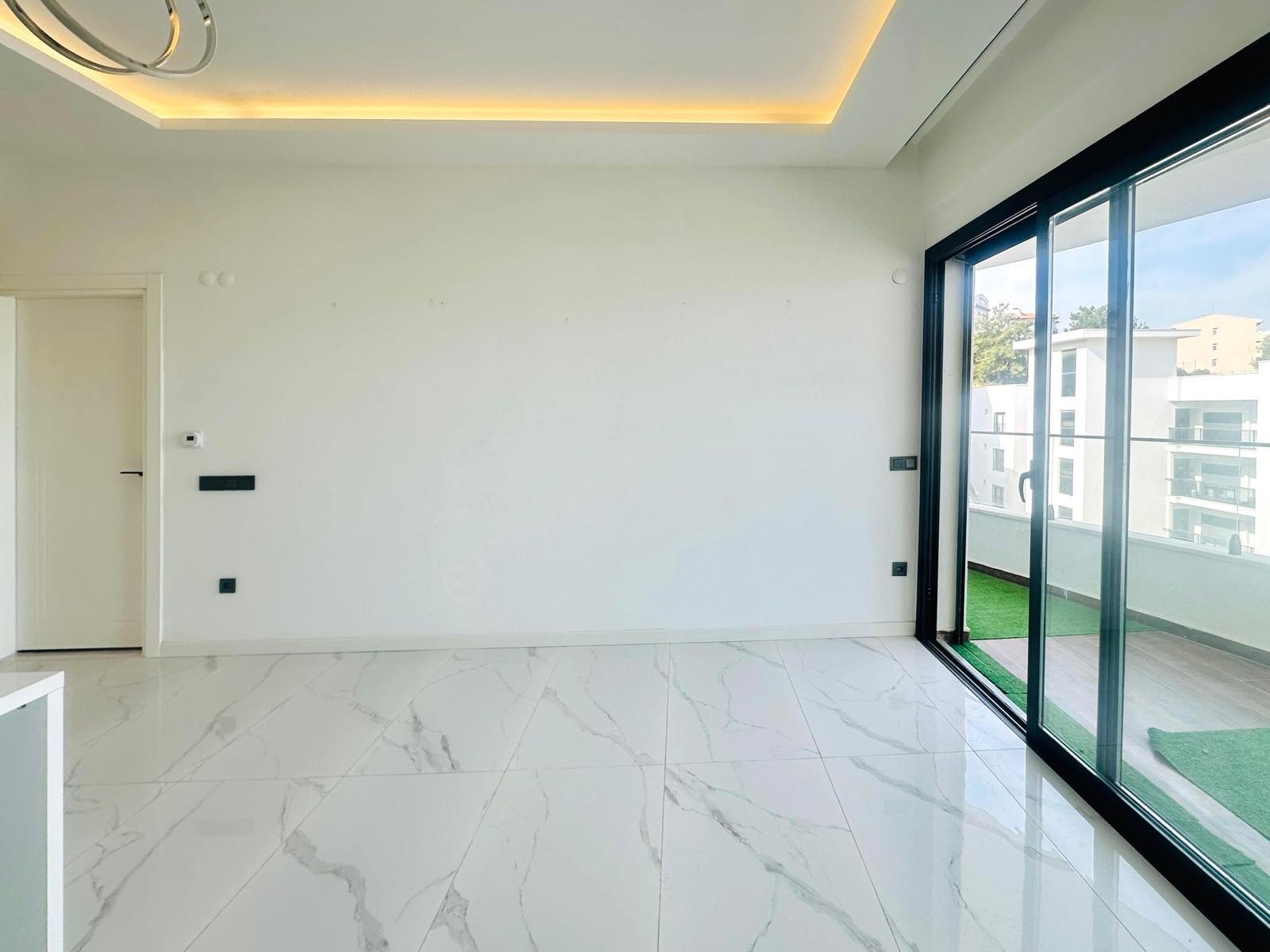 Kuşadası'nda Yatırımlık Deniz Manzaralı 2+1 Daire - Görsel 5