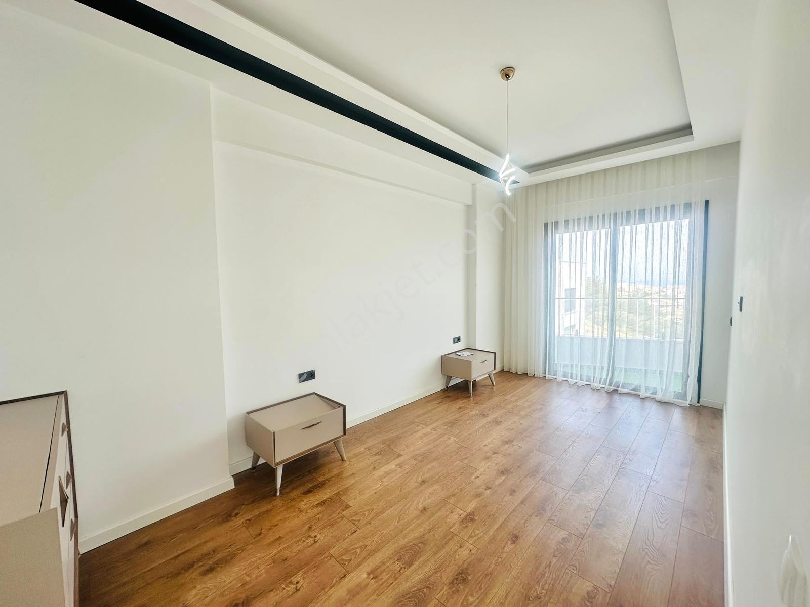 Kuşadası'nda Yatırımlık Deniz Manzaralı 2+1 Daire - Görsel 17