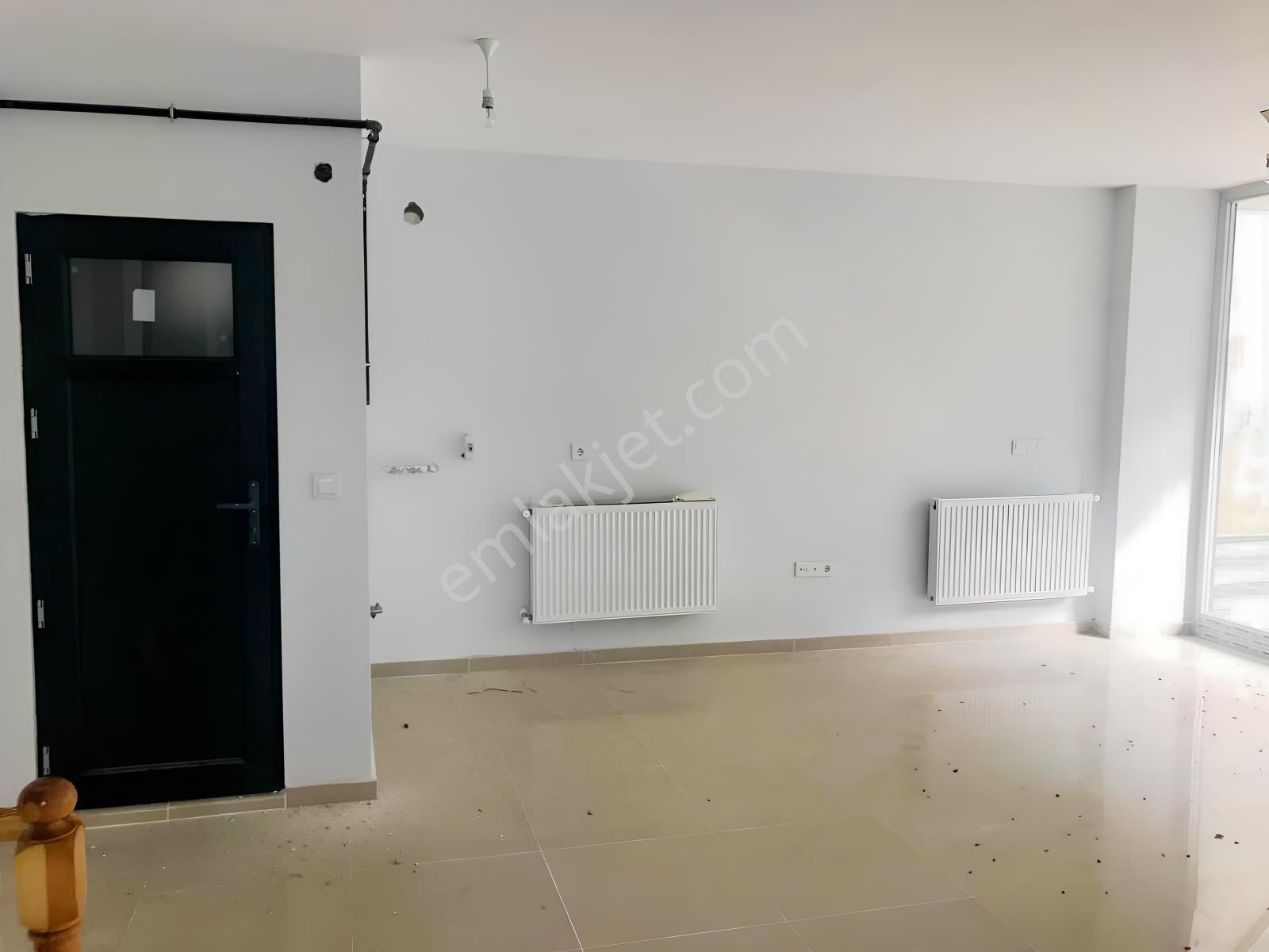 Demokrasi Caddesine 50 M Mesafede Kiralık Dükkan - Görsel 4