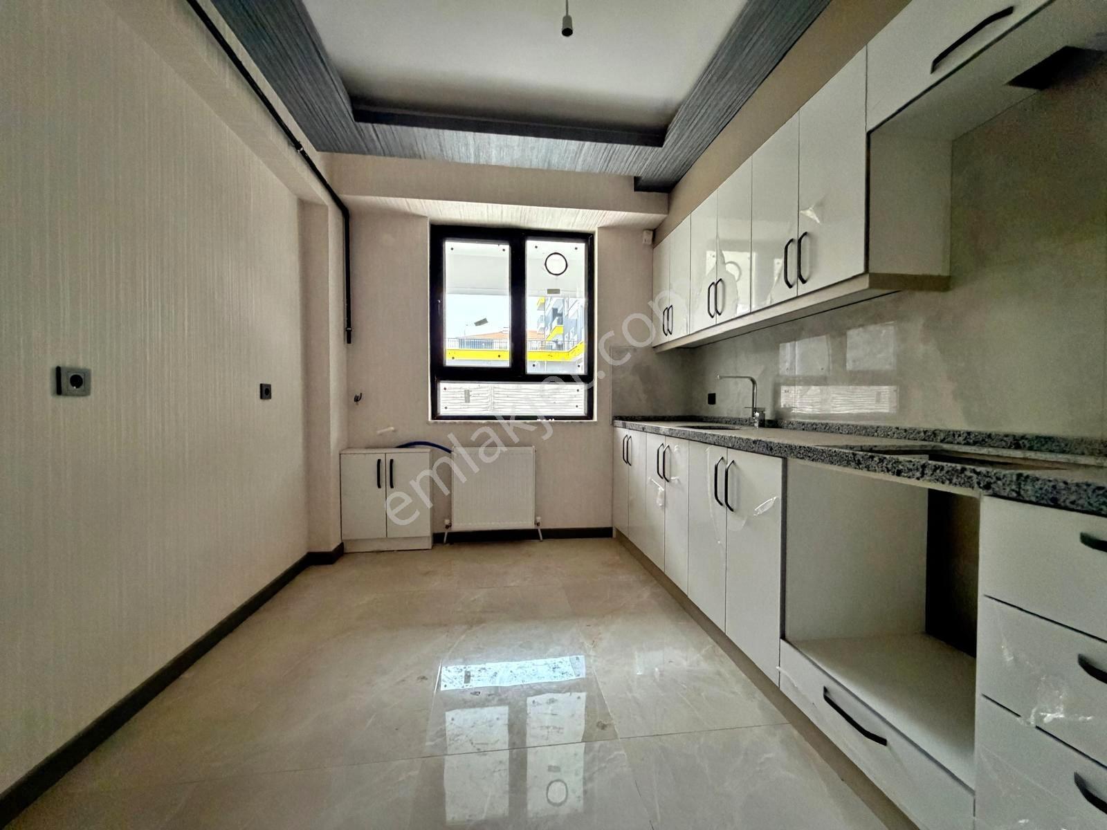 Yuvam'dan Site İçerisin'de Bulvar Cephe 3+1 Y.g Daire Fırsatı!!!