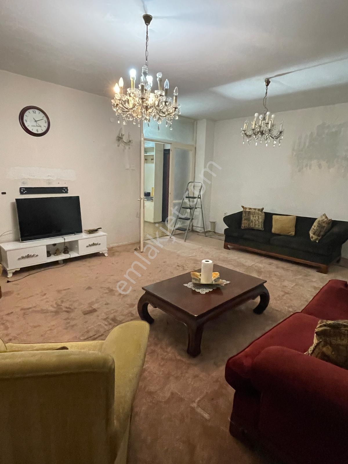 Karşıyaka Yelken Klubü Karşısında Kısmi Eşyalı Doğalgazlı Kiralık Daire - Görsel 4