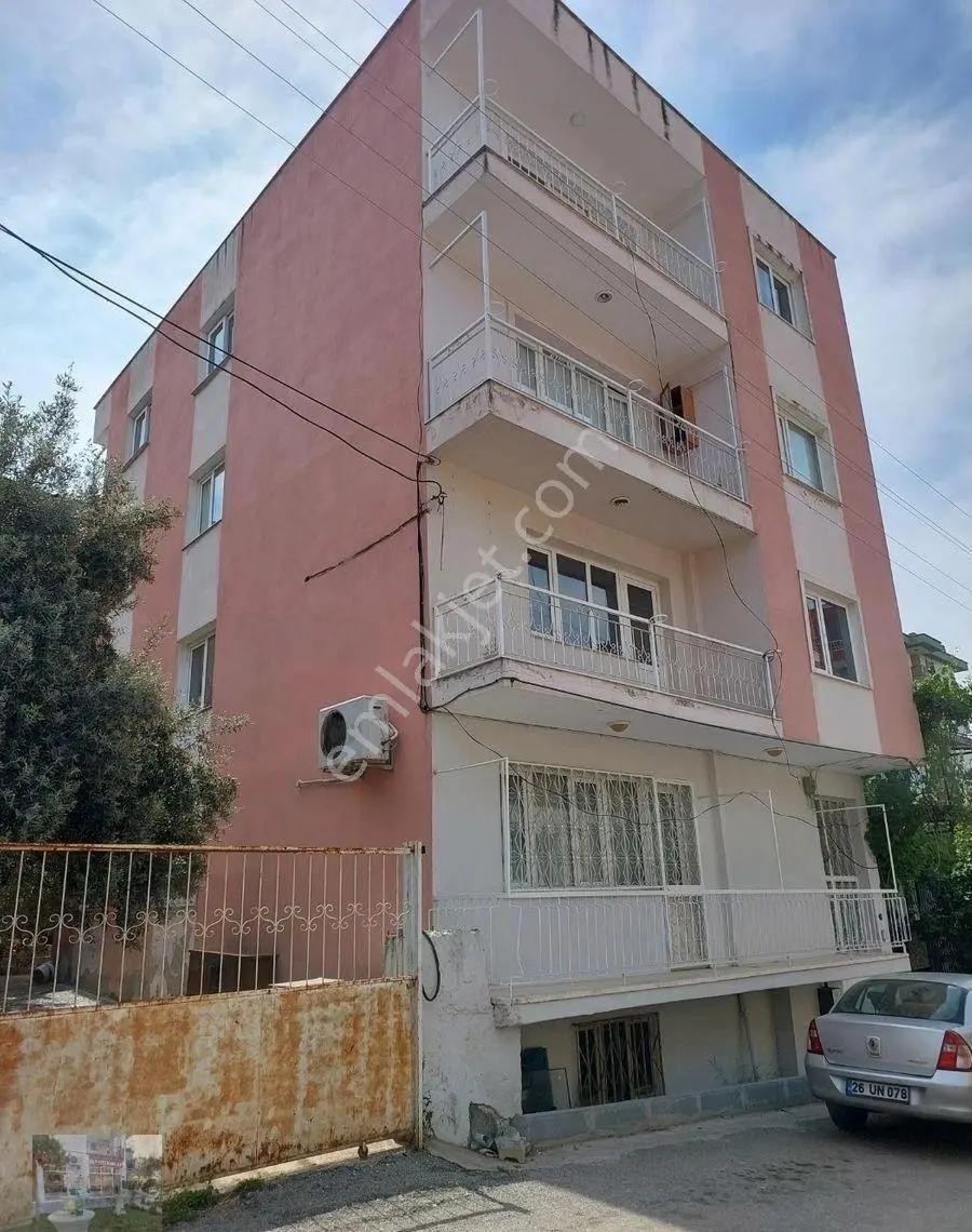 Karşıyaka Elit Sitesi Bakımlı 2+1 110m2 Büyük Kiralık Daire Kanıt Emlaktan