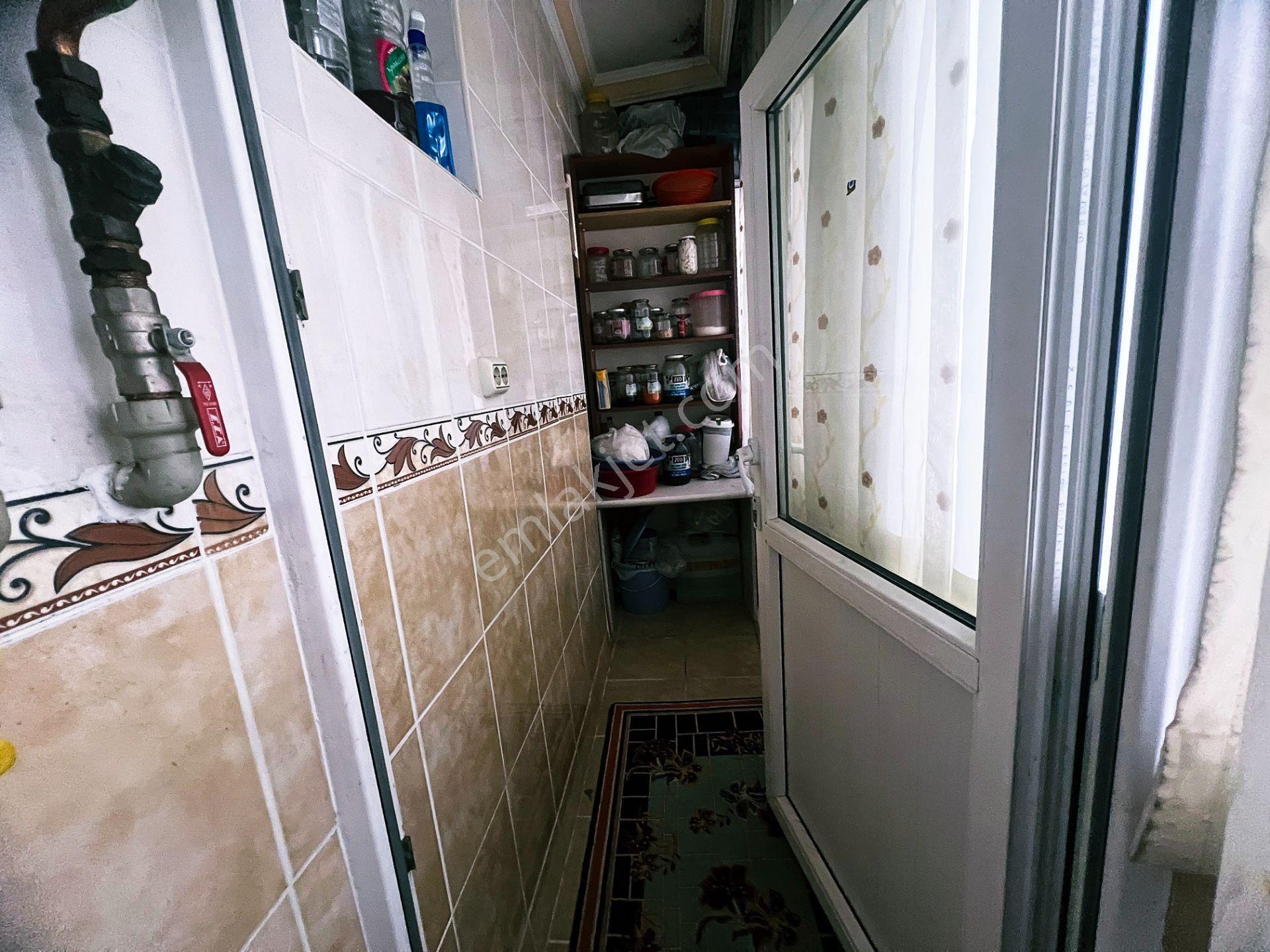 Cihandan Demetgül De Demet Metro Yakını Eşyalı Kiralık 3+1 Daire - Görsel 6