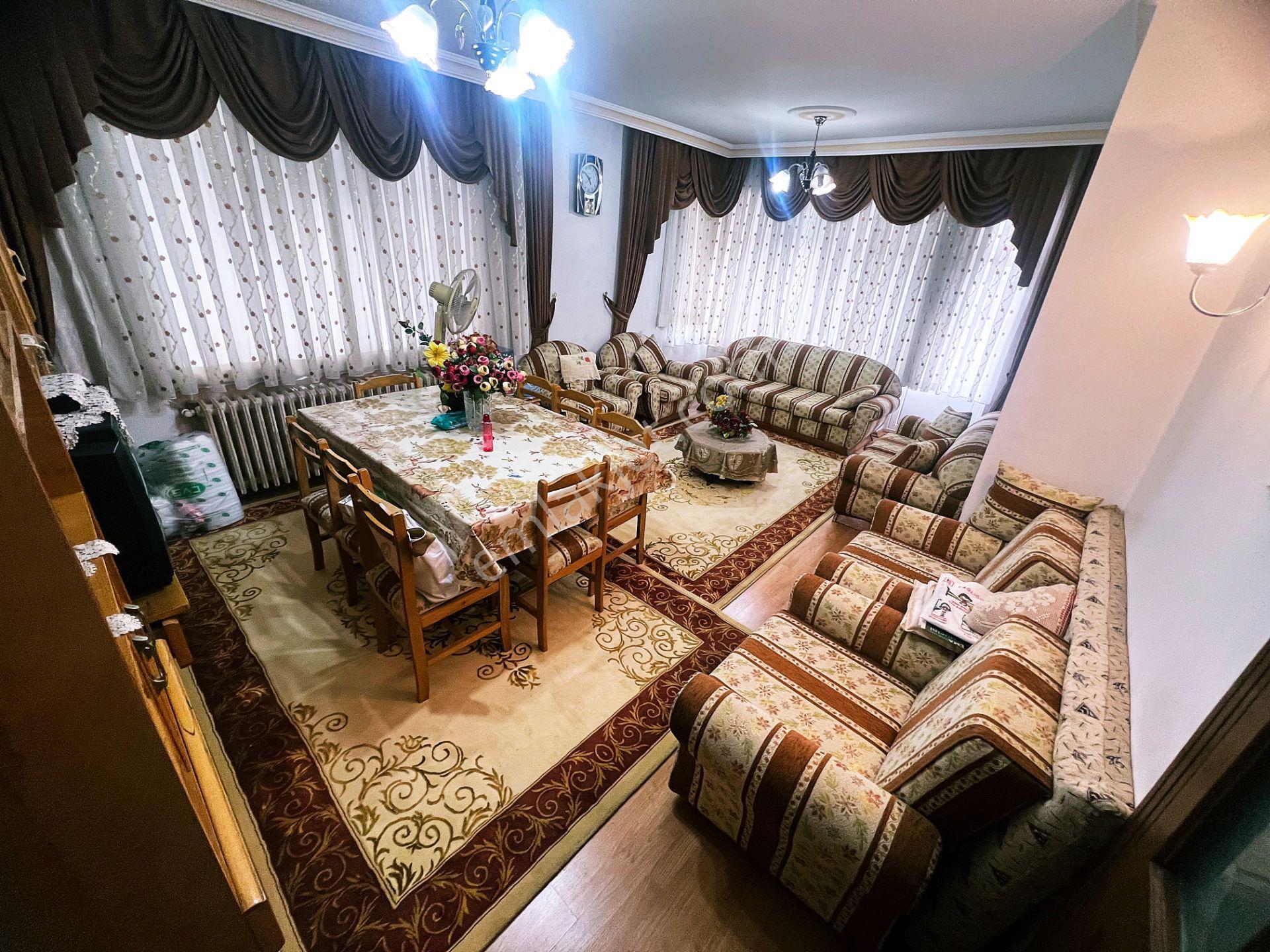 Cihandan Demetgül De Demet Metro Yakını Eşyalı Kiralık 3+1 Daire - Görsel 9