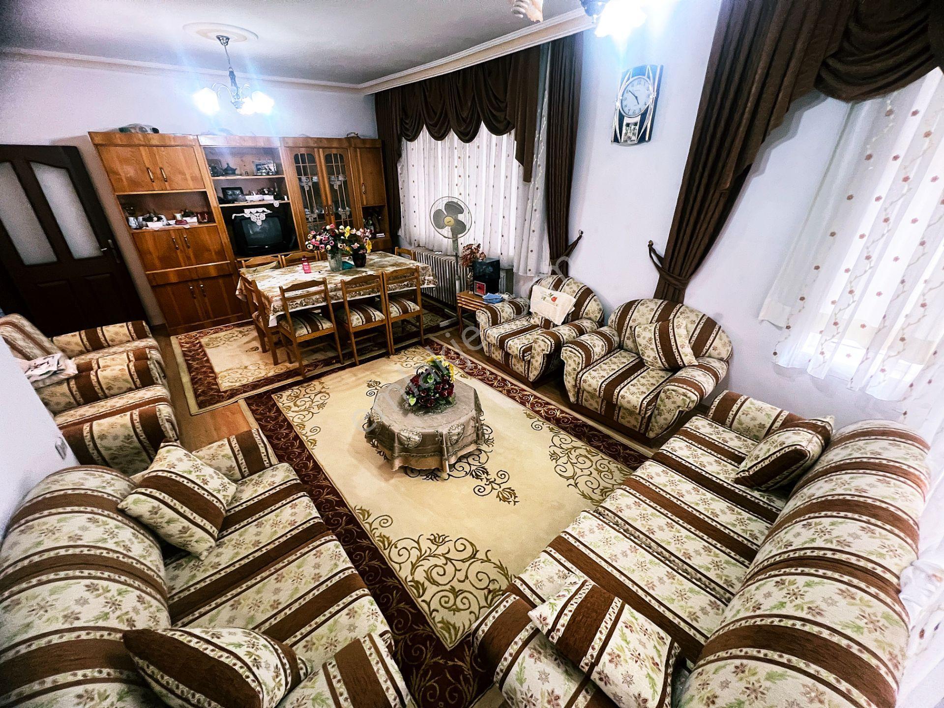Cihandan Demetgül De Demet Metro Yakını Eşyalı Kiralık 3+1 Daire - Görsel 11