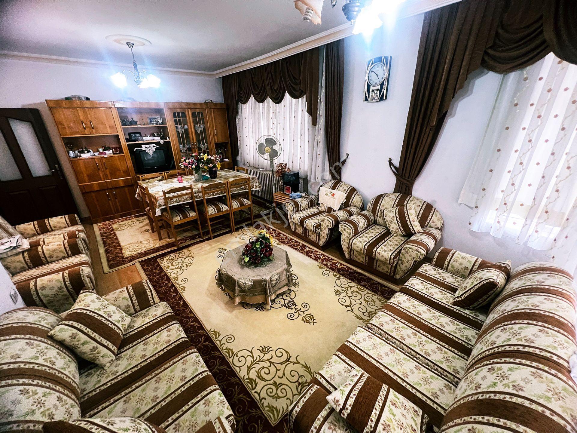 Cihandan Demetgül De Demet Metro Yakını Eşyalı Kiralık 3+1 Daire - Görsel 10