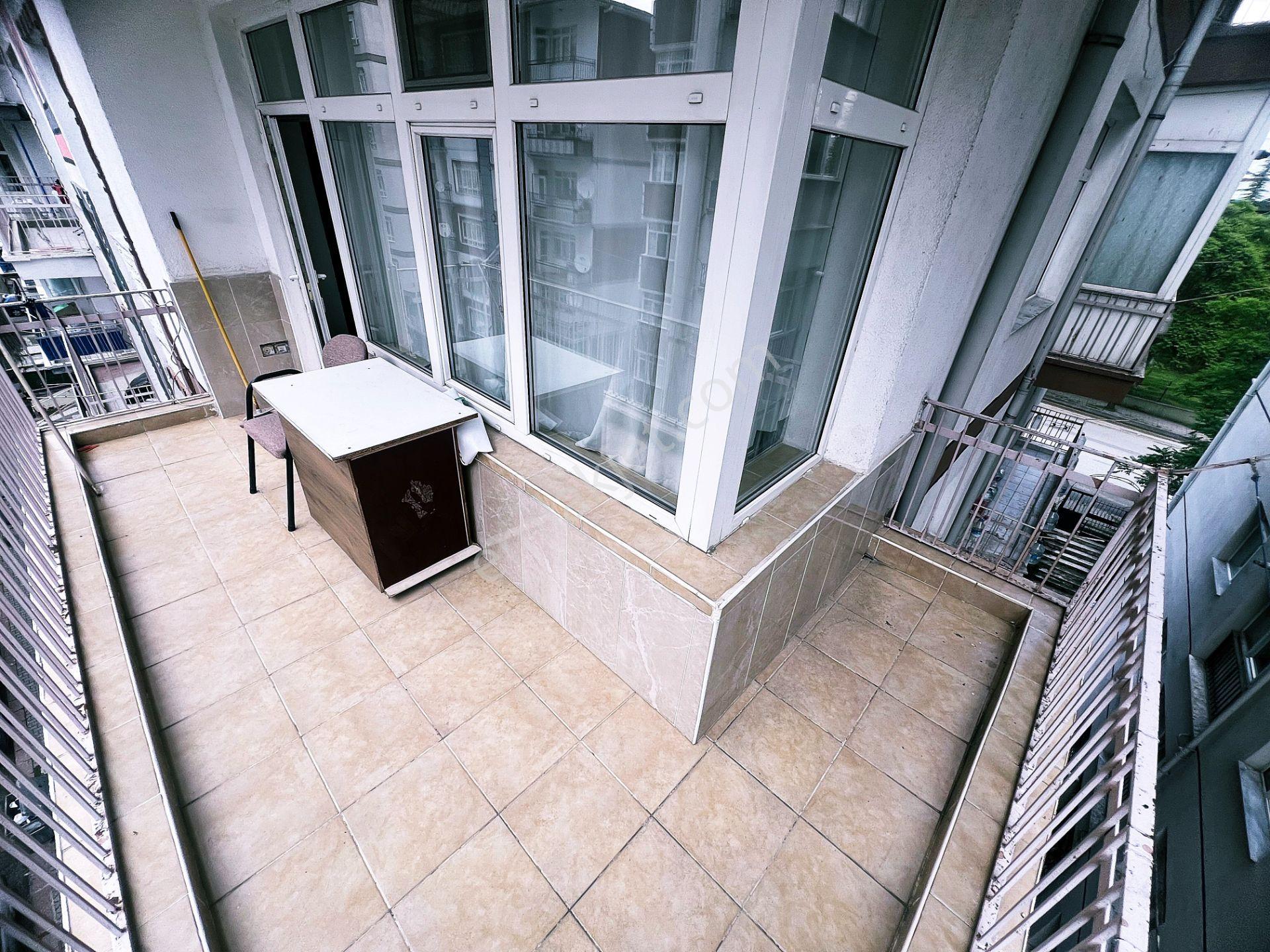 Cihandan Demetgül De Demet Metro Yakını Eşyalı Kiralık 3+1 Daire - Görsel 15