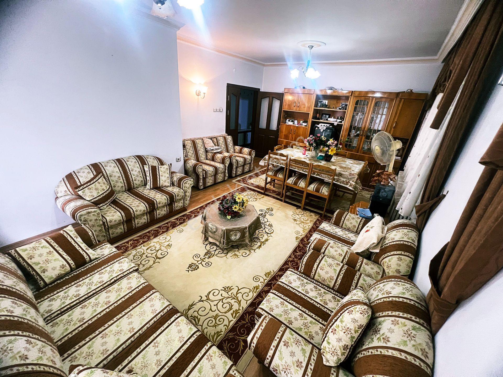 Cihandan Demetgül De Demet Metro Yakını Eşyalı Kiralık 3+1 Daire - Görsel 12