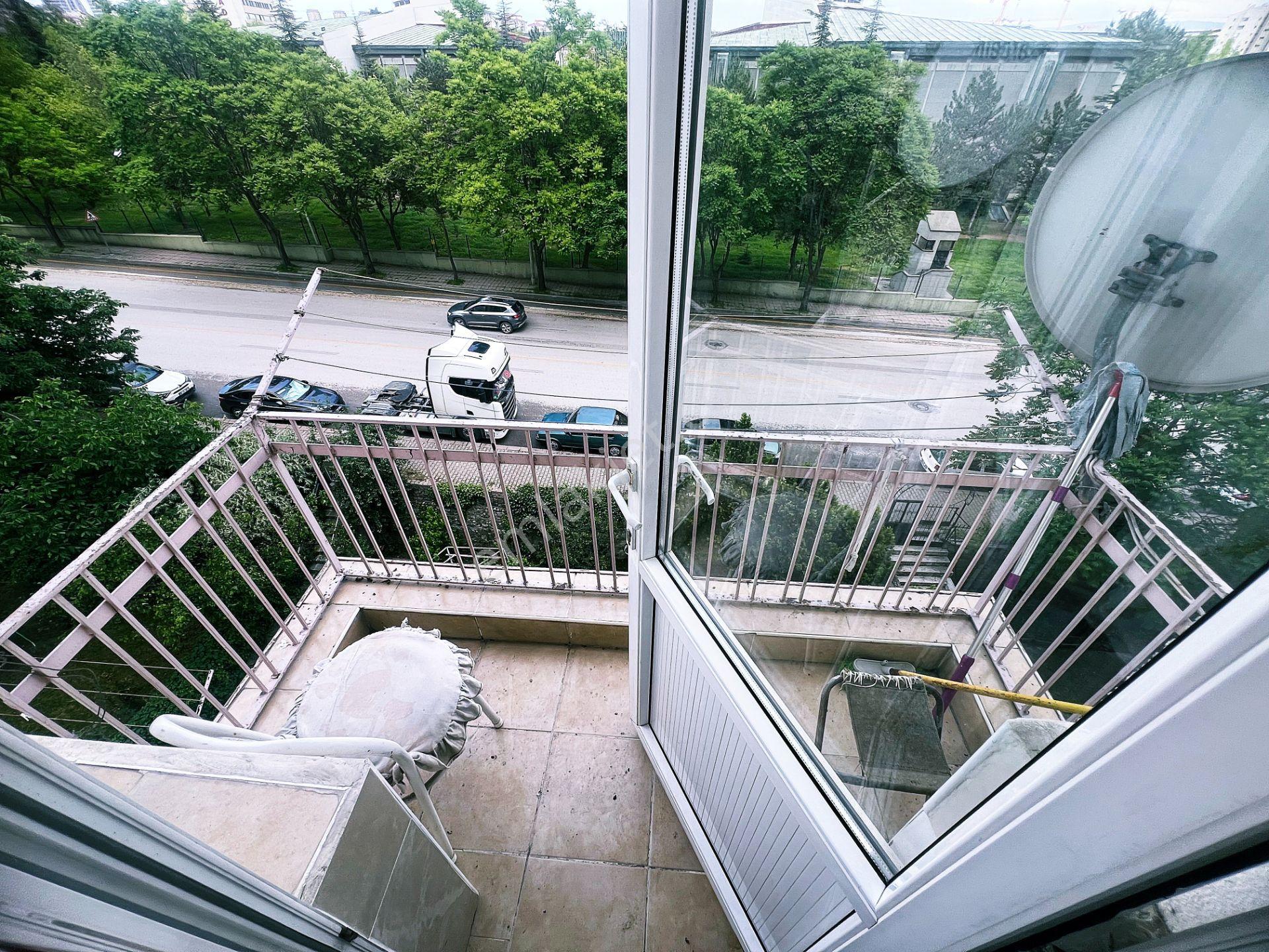 Cihandan Demetgül De Demet Metro Yakını Eşyalı Kiralık 3+1 Daire - Görsel 21
