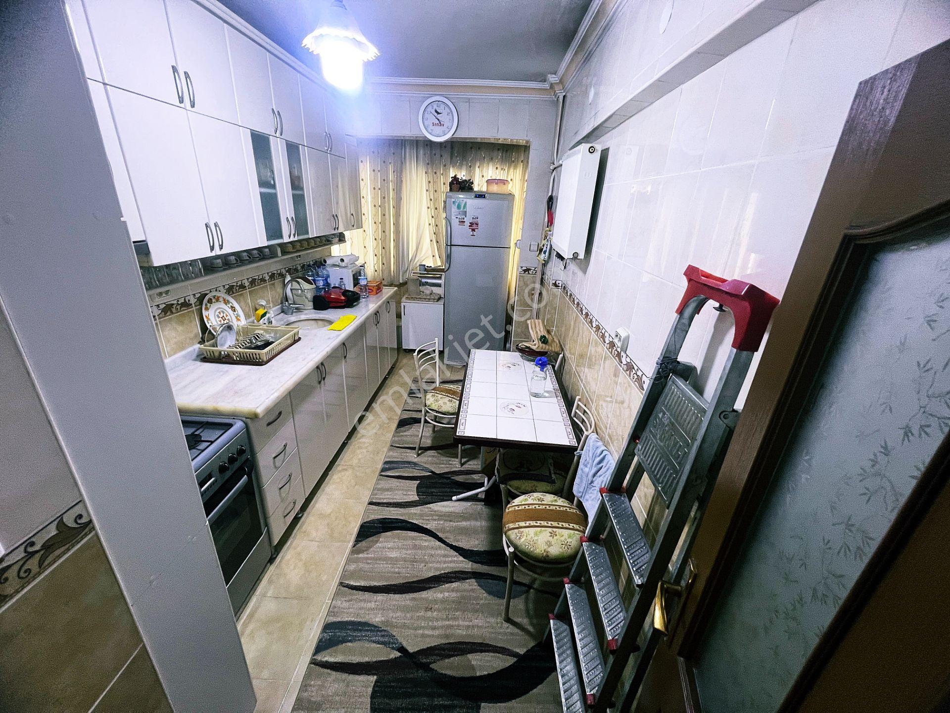 Cihandan Demetgül De Demet Metro Yakını Eşyalı Kiralık 3+1 Daire - Görsel 3