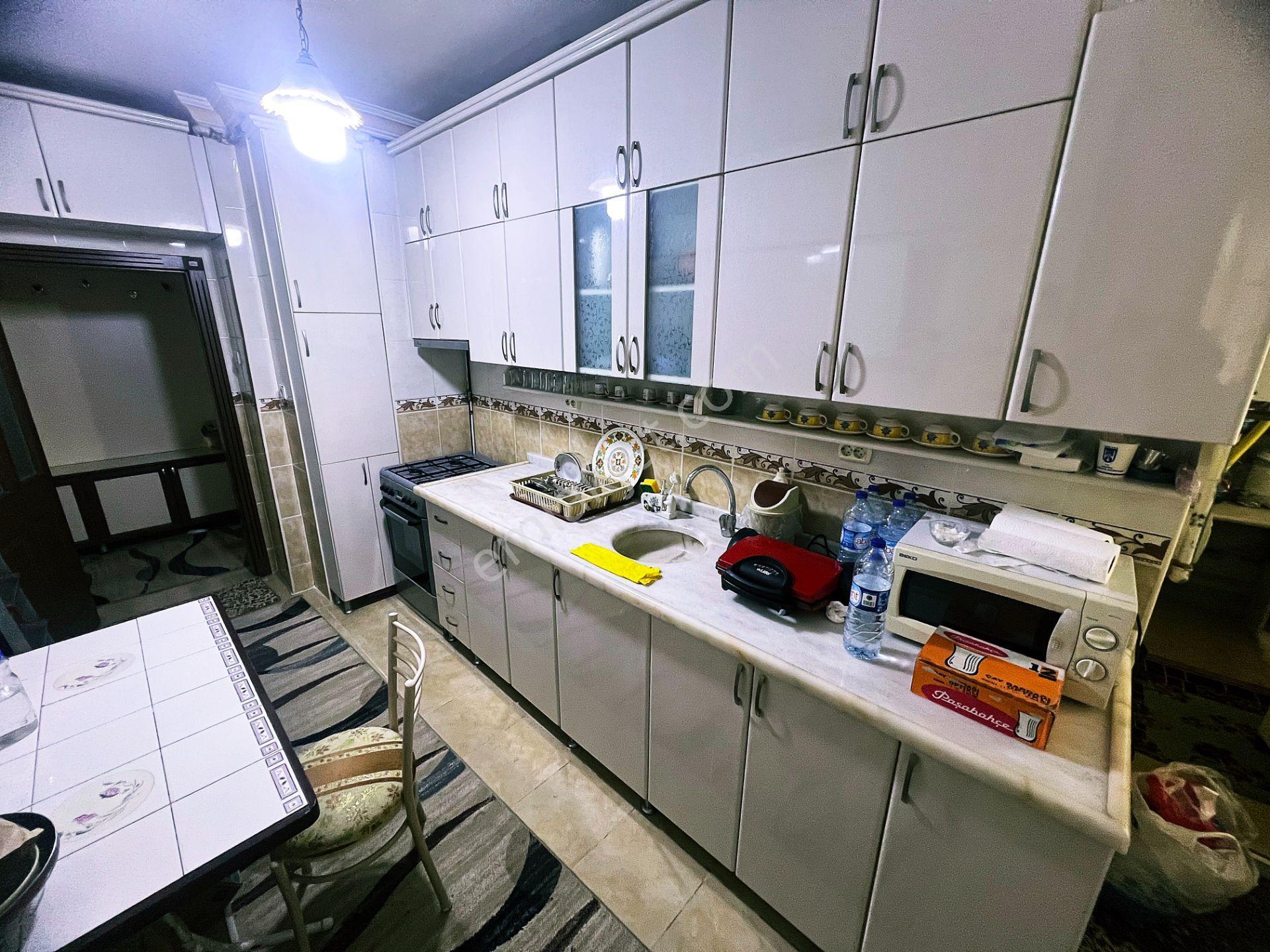 Cihandan Demetgül De Demet Metro Yakını Eşyalı Kiralık 3+1 Daire - Görsel 7