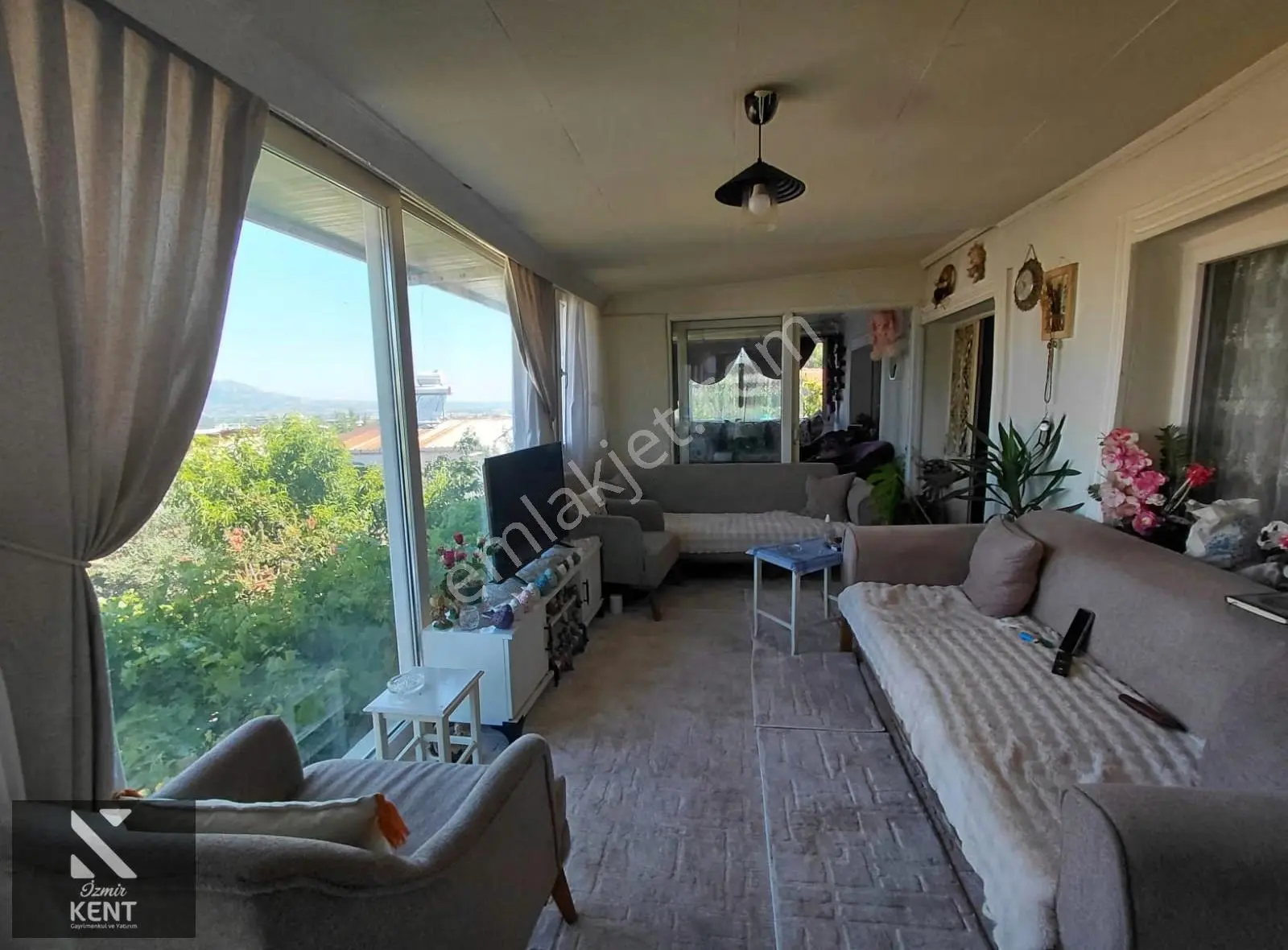 Armutlu Merkez Satılık Müstakil Ev 130 M2