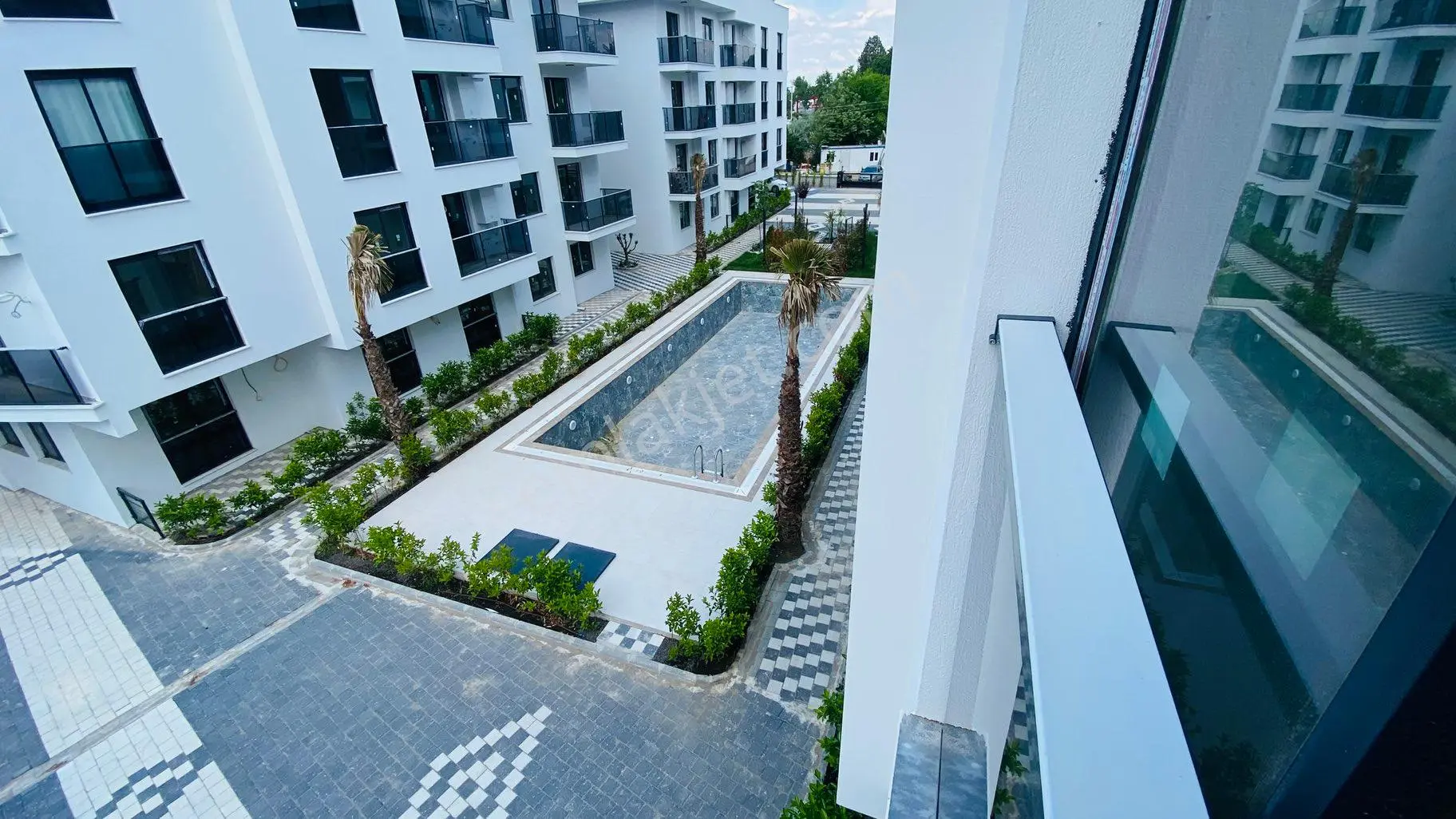 Kıran Gayrimenkulden Muradiye Havuzlu Sitede Kiralık 2+1 Kapalı Mutfak - Görsel 3