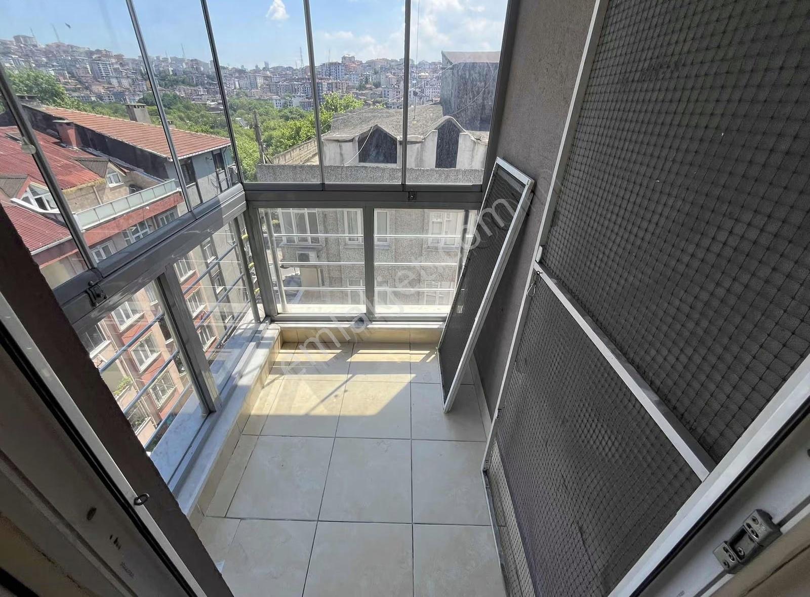 Eyüp Alibeyköy Kiralık Cadde Üzeri 2+1 Geniş Otoparklı Daire - Görsel 5