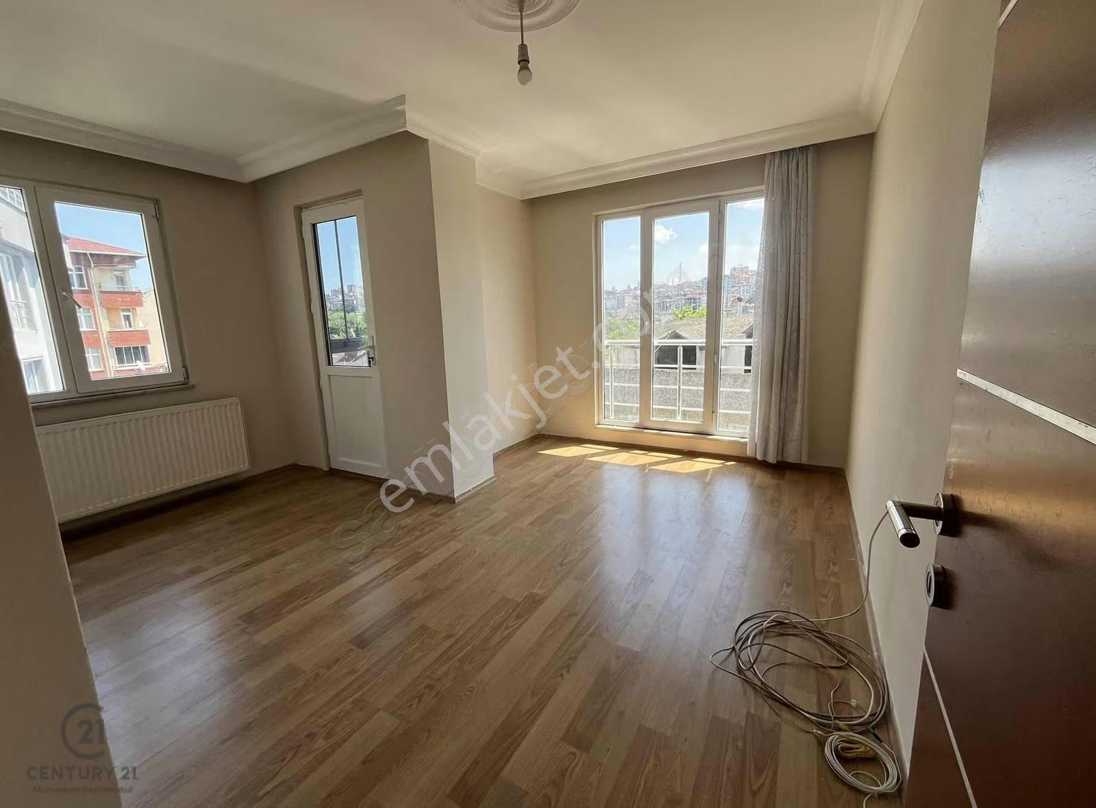 Eyüp Alibeyköy Kiralık Cadde Üzeri 2+1 Geniş Otoparklı Daire - Görsel 26